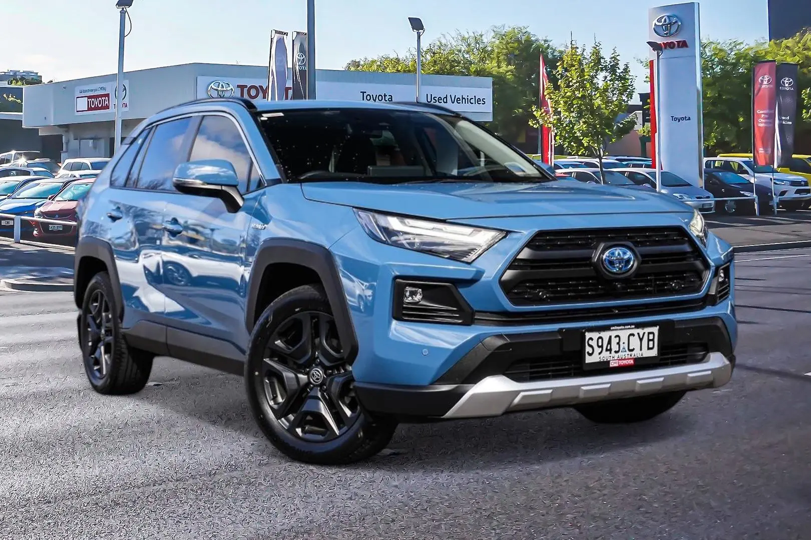 2023 Toyota RAV4 Gallery Image 1