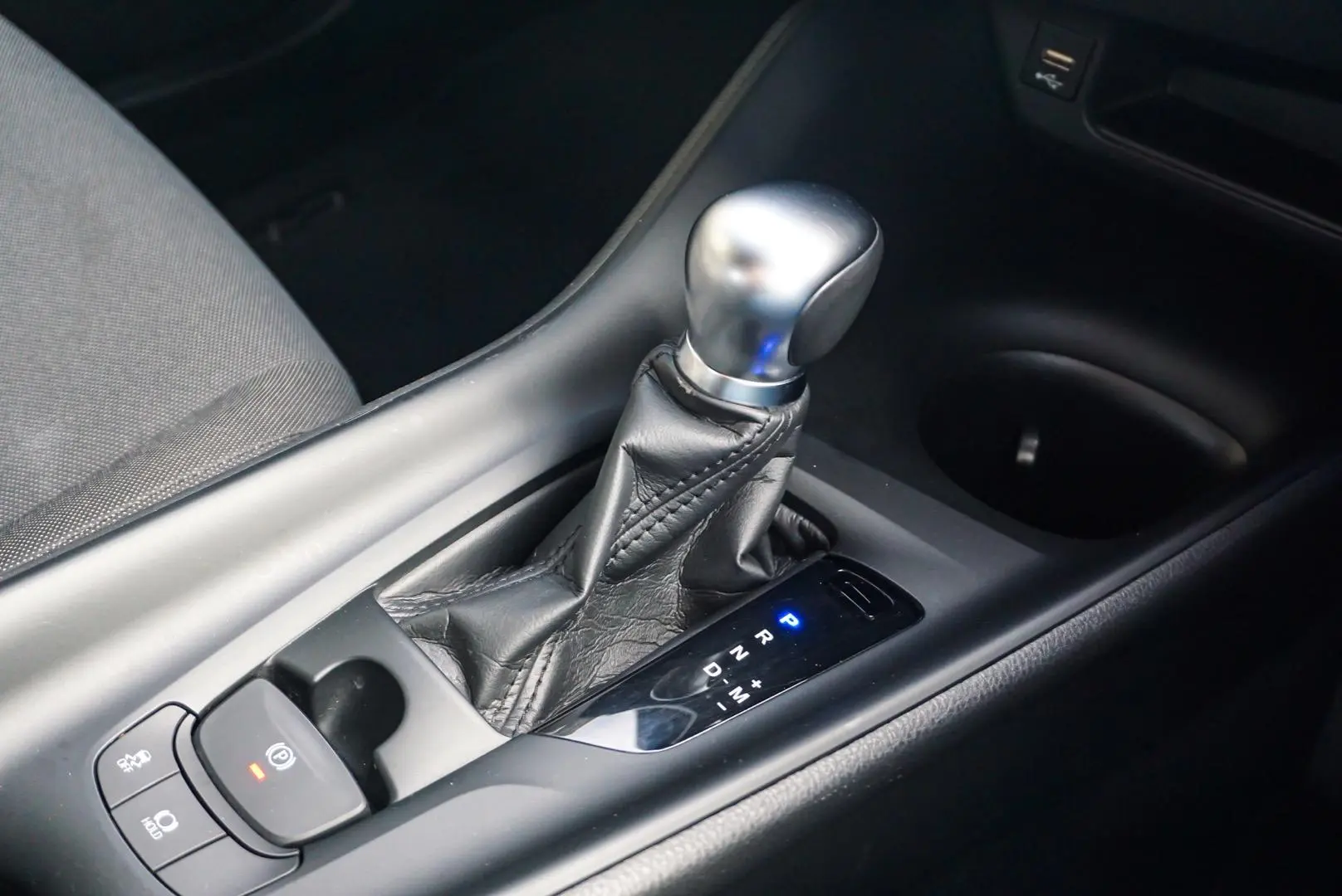 2023 Toyota C-HR Gallery Image 18