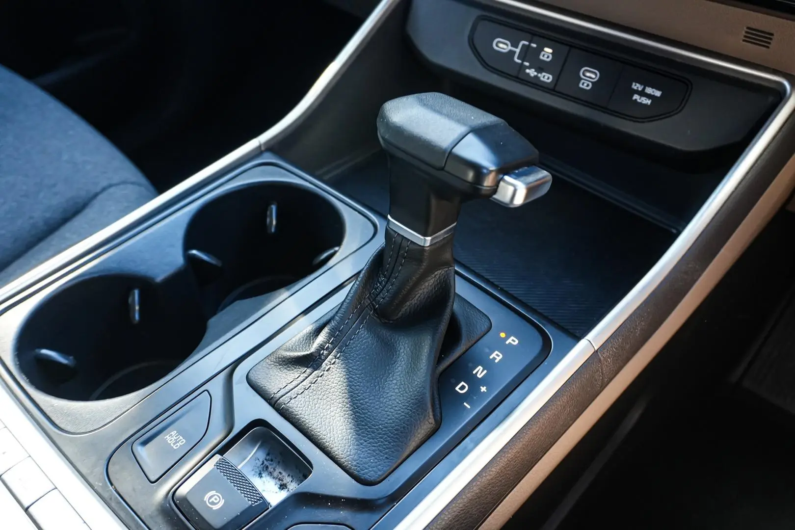 2024 Kia Carnival Gallery Image 18