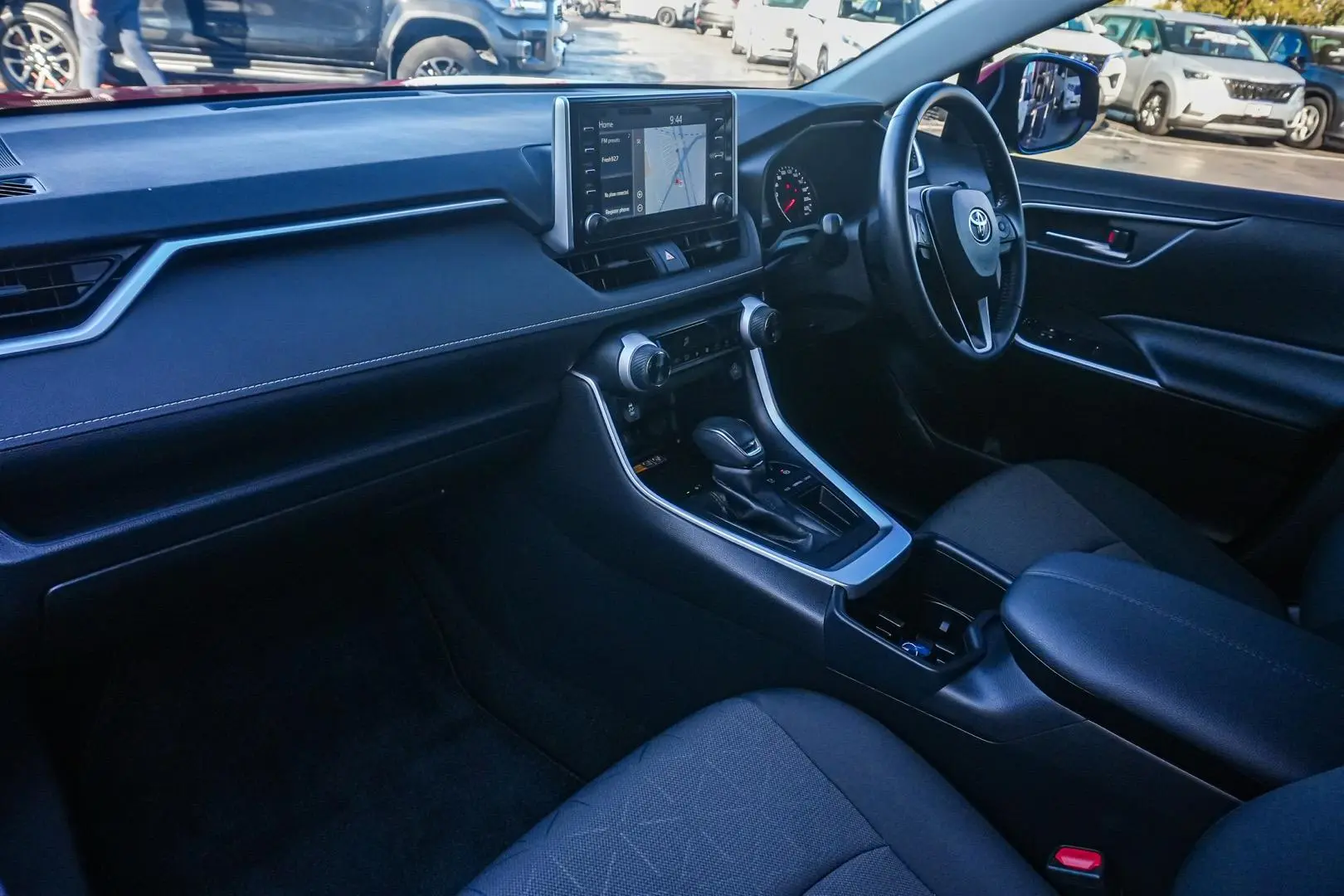 2022 Toyota RAV4 Gallery Image 11