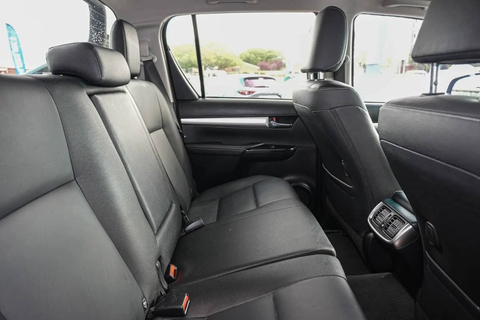 2022 Toyota Hilux Gallery Image 9