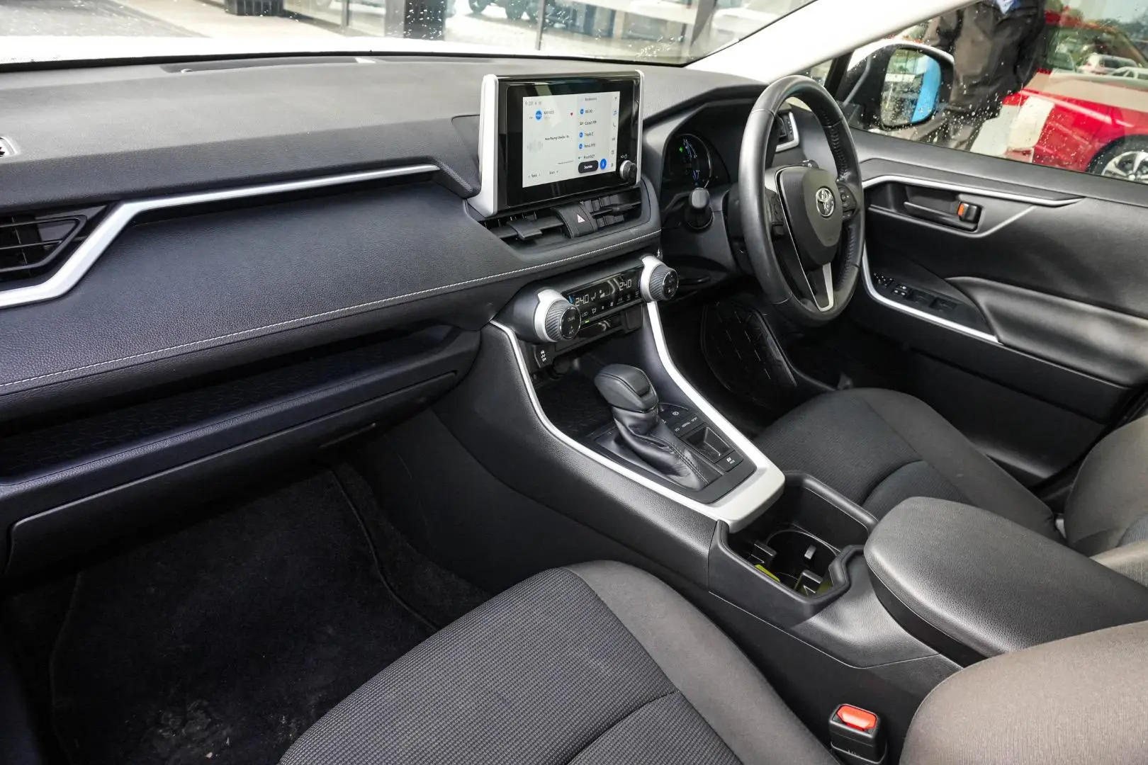 2024 Toyota RAV4 Gallery Image 10
