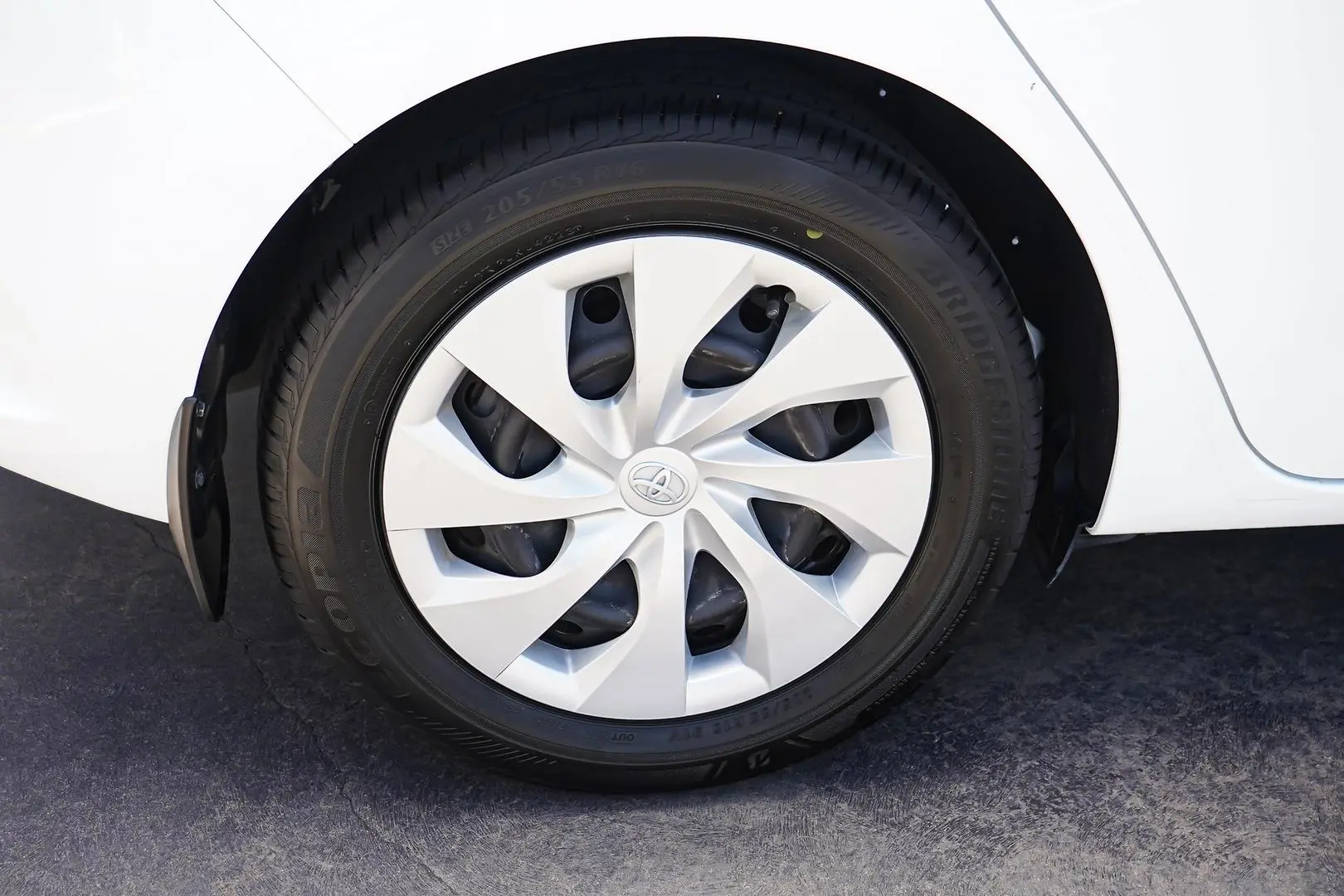 2018 Toyota Corolla Gallery Image 16