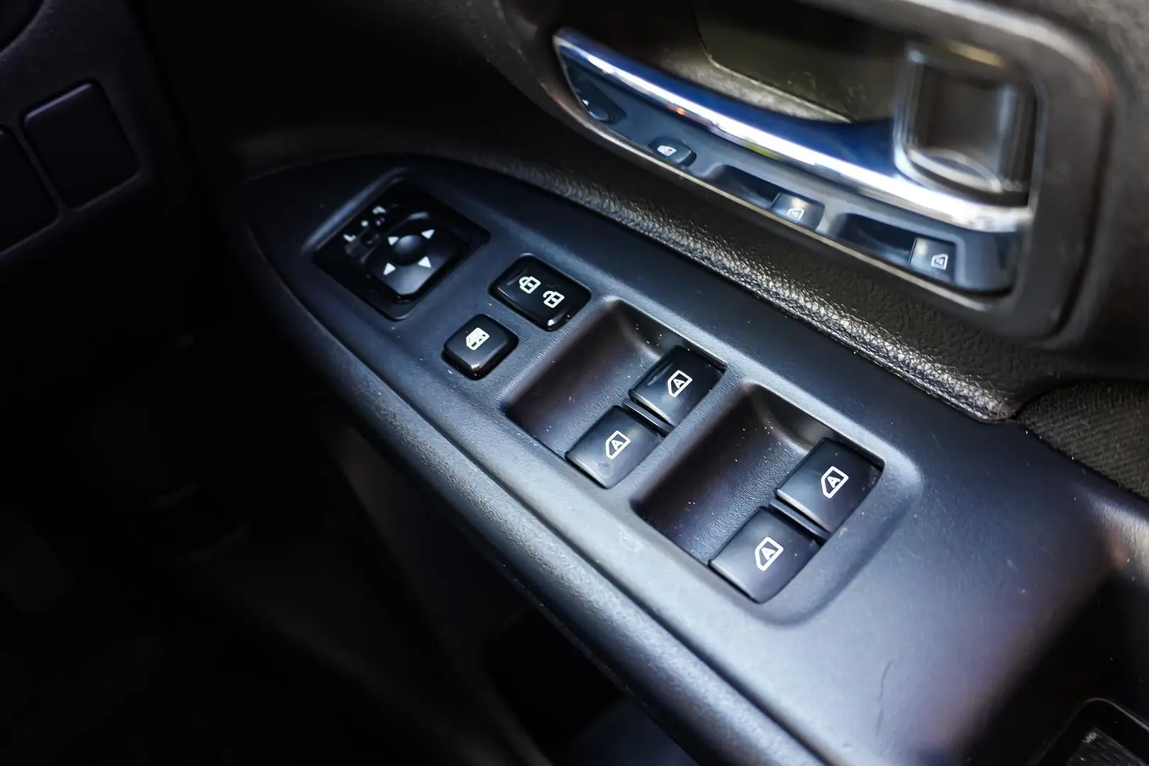 2019 Mitsubishi Outlander Gallery Image 20