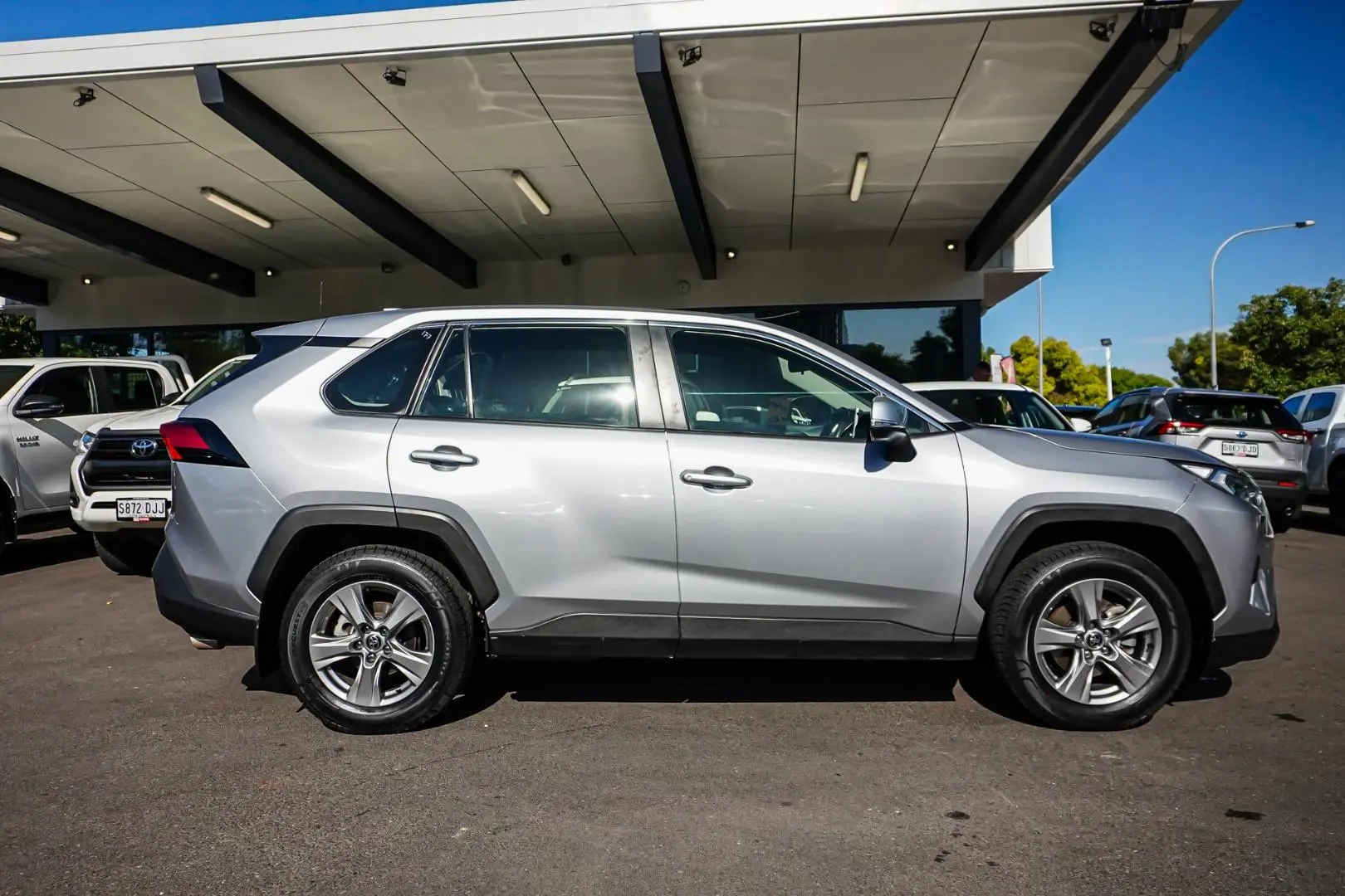 2023 Toyota RAV4 Gallery Image 4