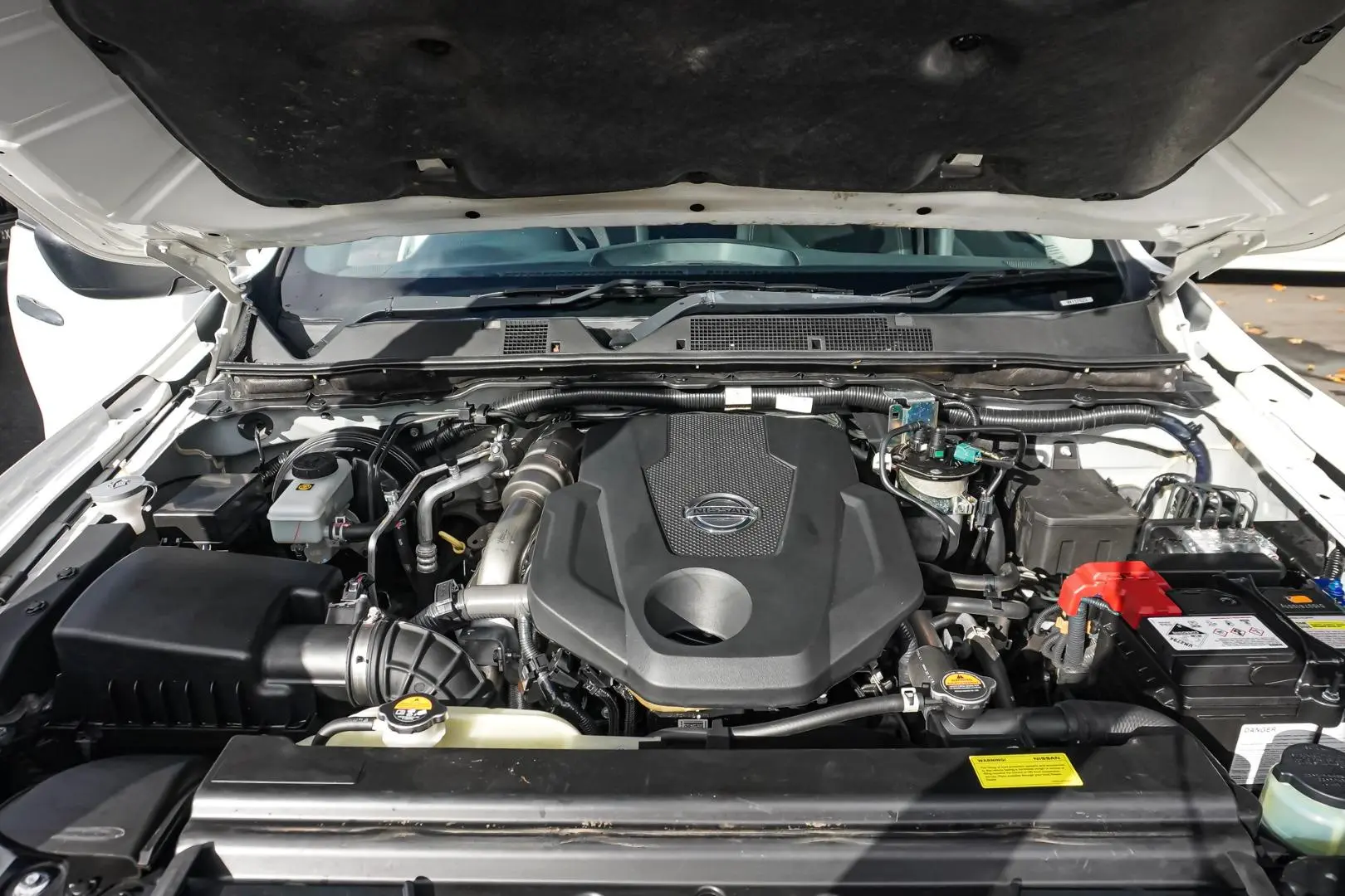 2020 Nissan Navara Gallery Image 24