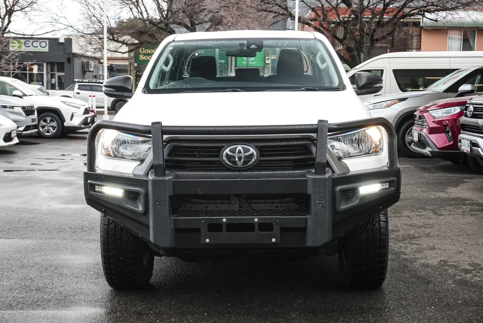 2022 Toyota Hilux Gallery Image 5