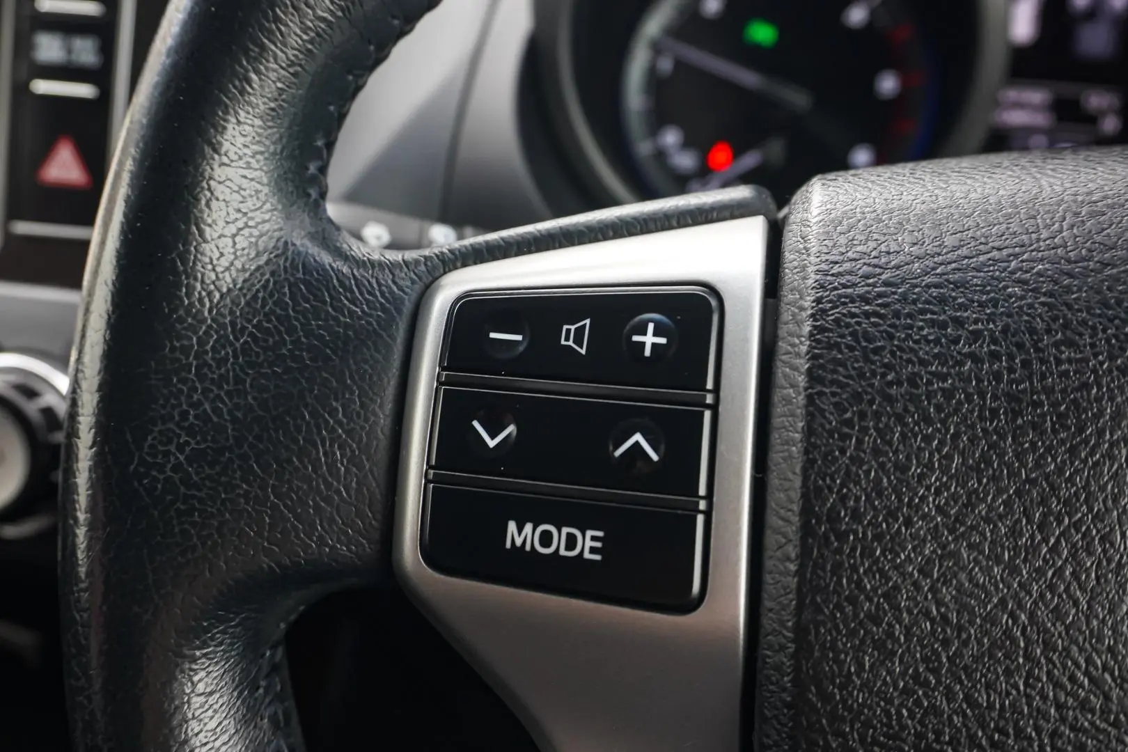 2015 Toyota Landcruiser Prado Gallery Image 19