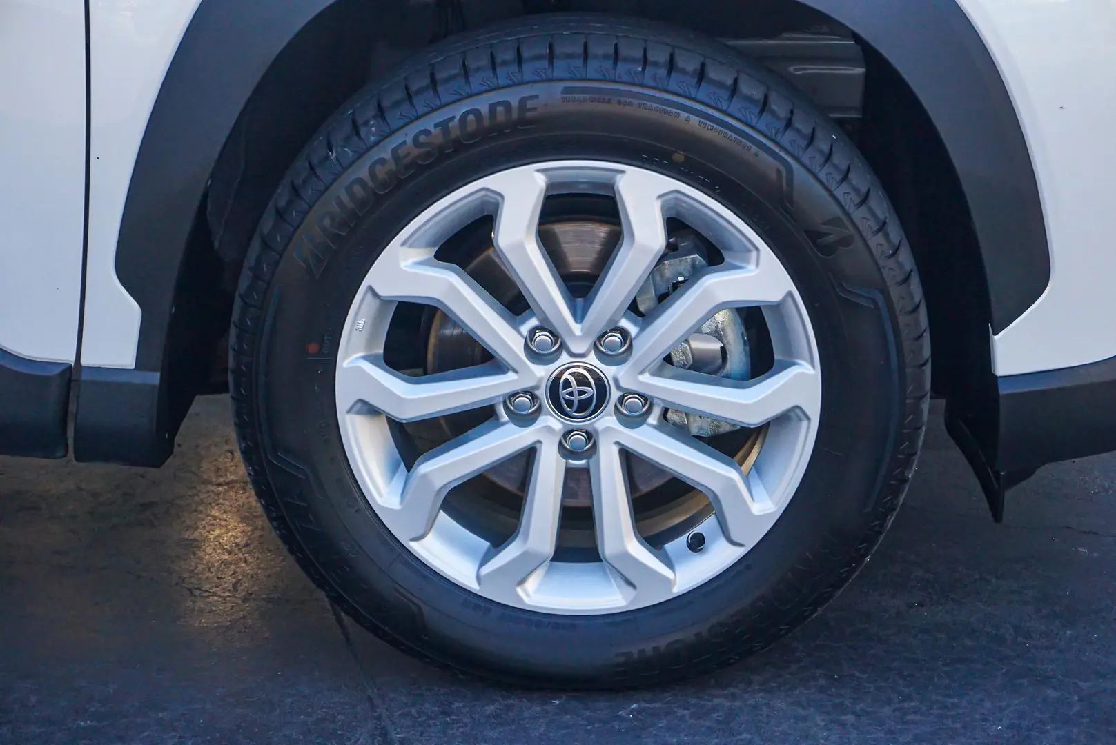 2023 Toyota Corolla Cross Gallery Image 12