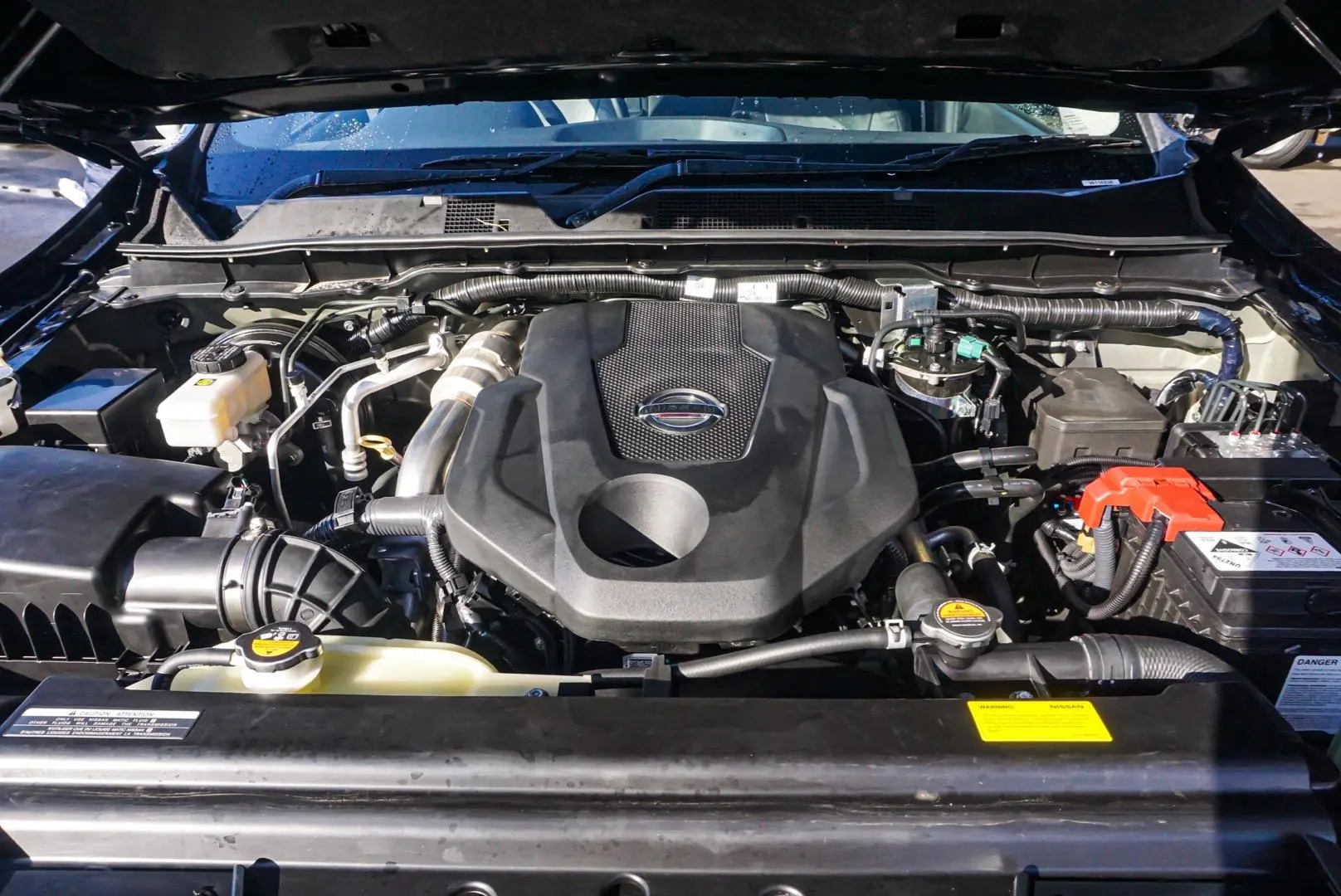 2020 Nissan Navara Gallery Image 23