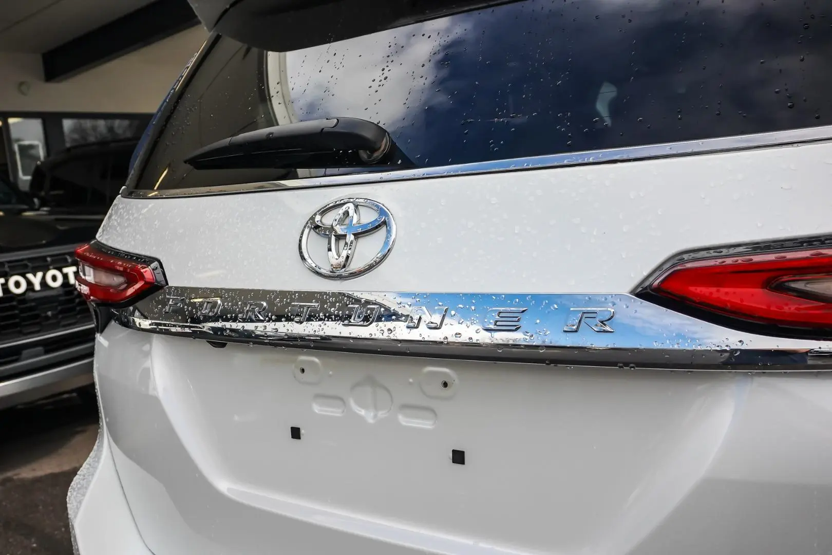 2022 Toyota Fortuner Gallery Image 15