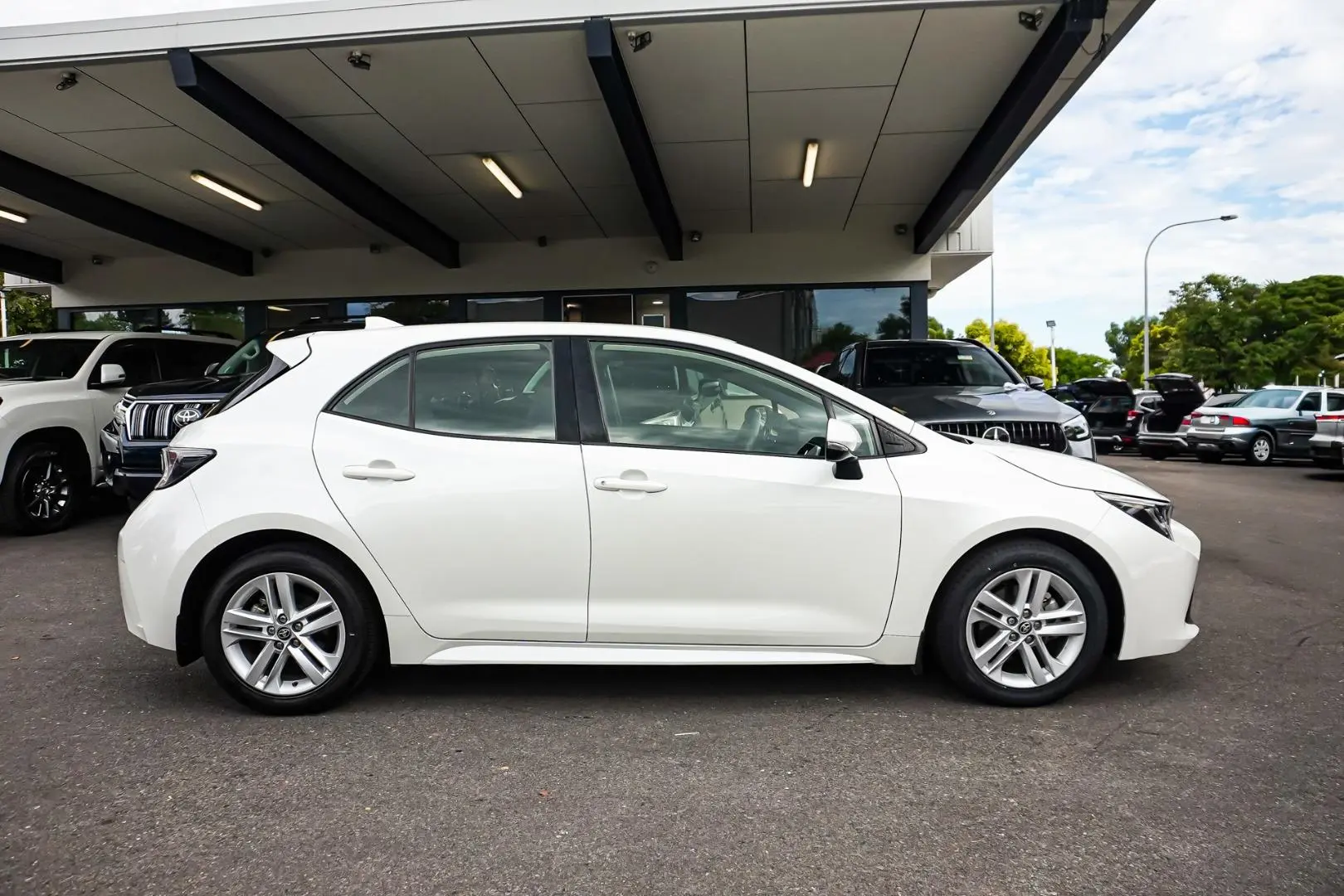 2019 Toyota Corolla Gallery Image 4