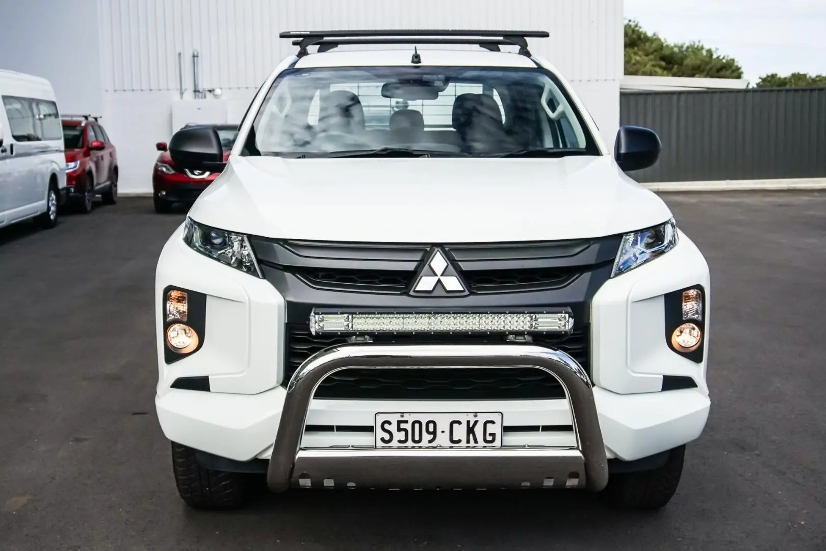 2021 Mitsubishi Triton Image 4