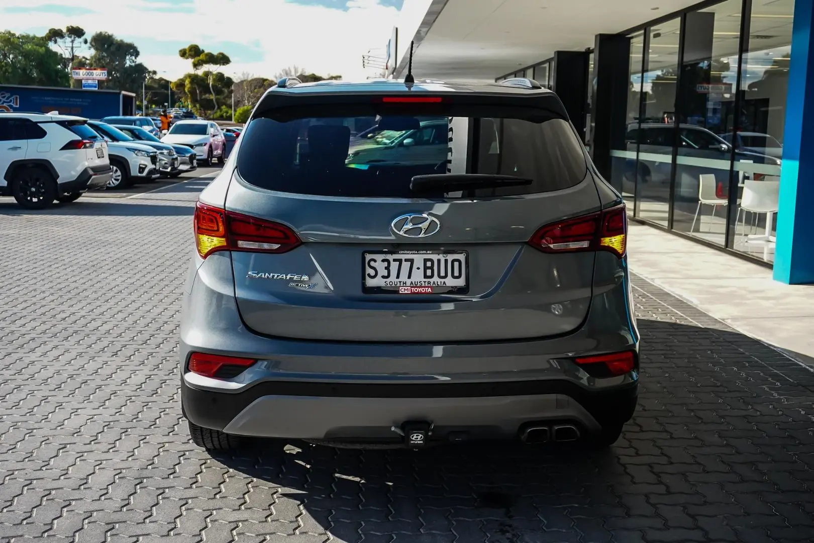 2017 Hyundai Santa Fe Gallery Image 5