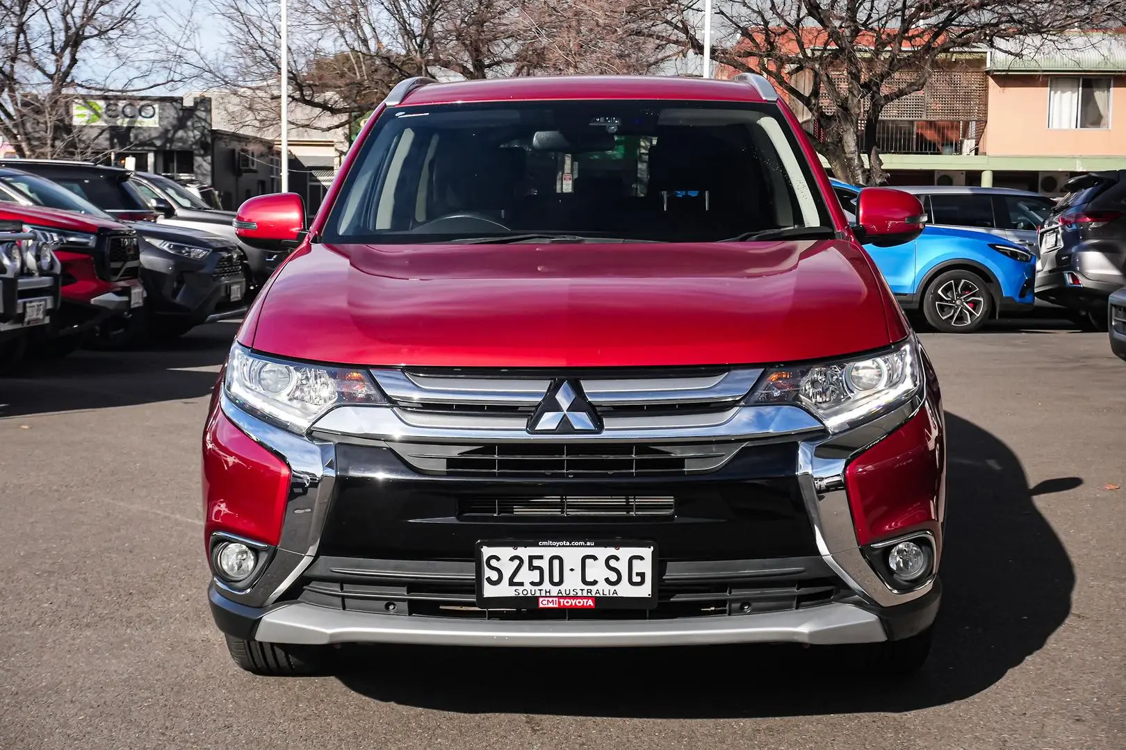 2018 Mitsubishi Outlander Gallery Image 5