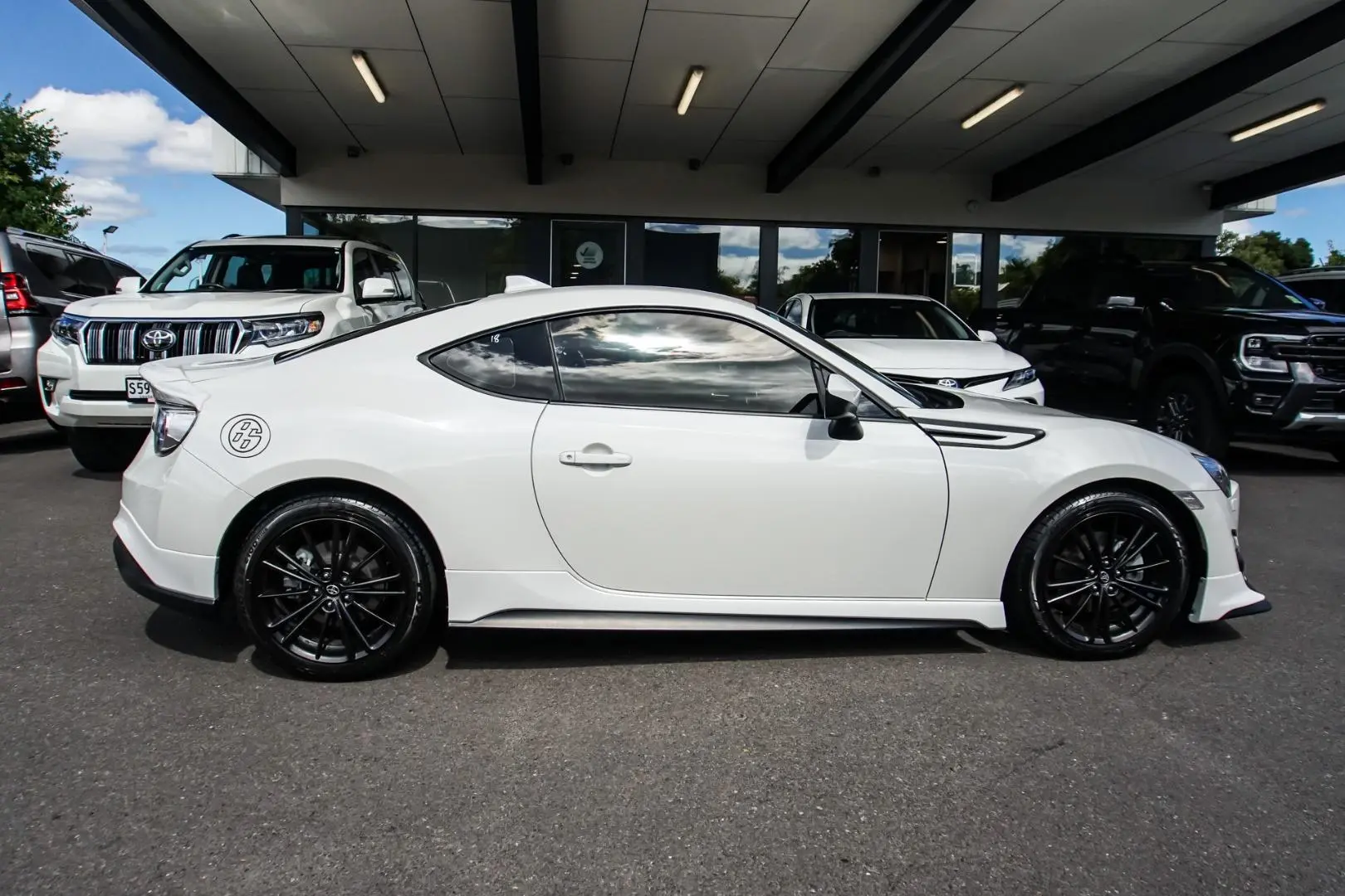 2015 Toyota 86 Gallery Image 3