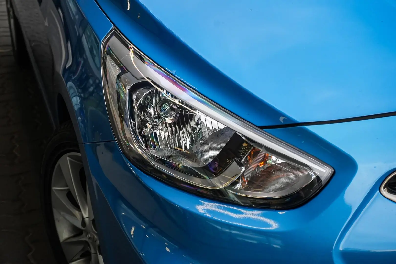 2018 Hyundai Accent Gallery Image 12