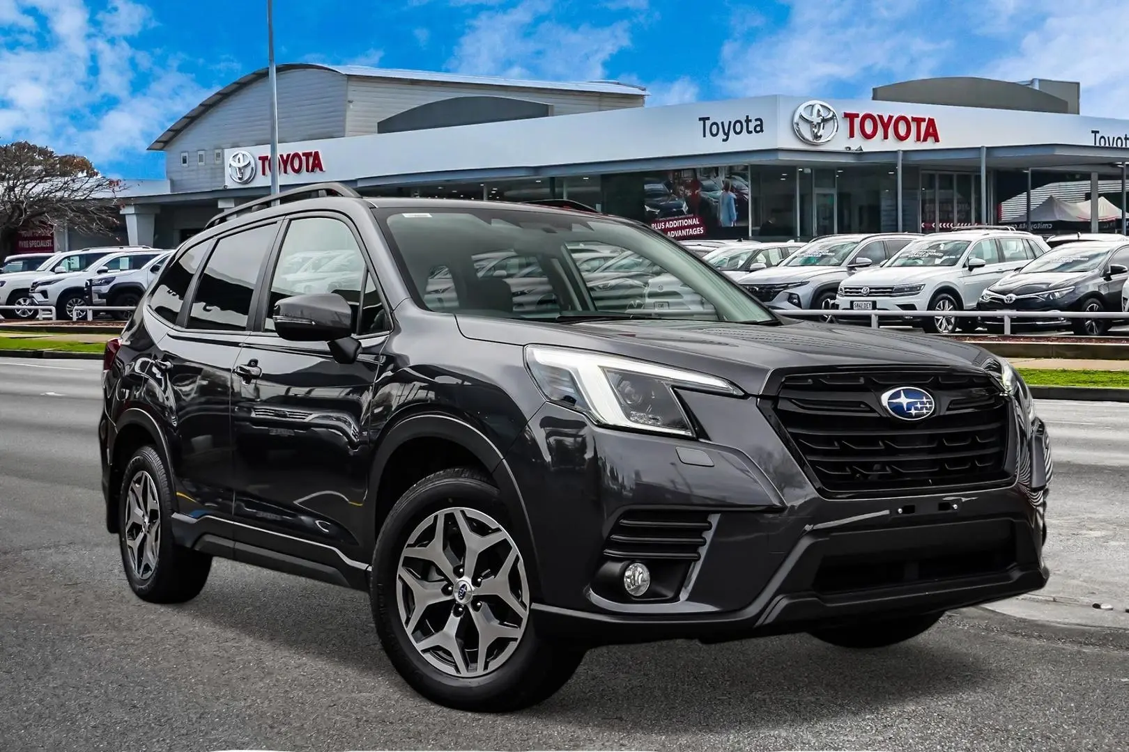 2023 Subaru Forester Gallery Image 1