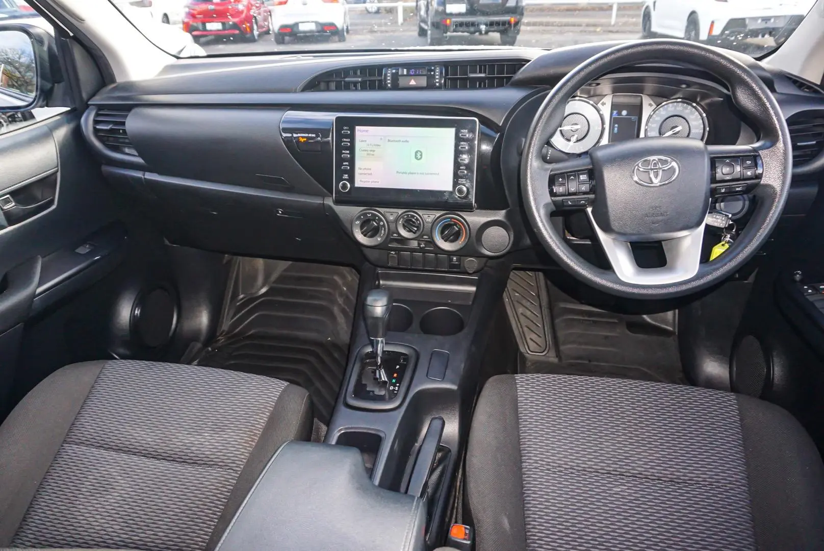 2020 Toyota Hilux Gallery Image 9