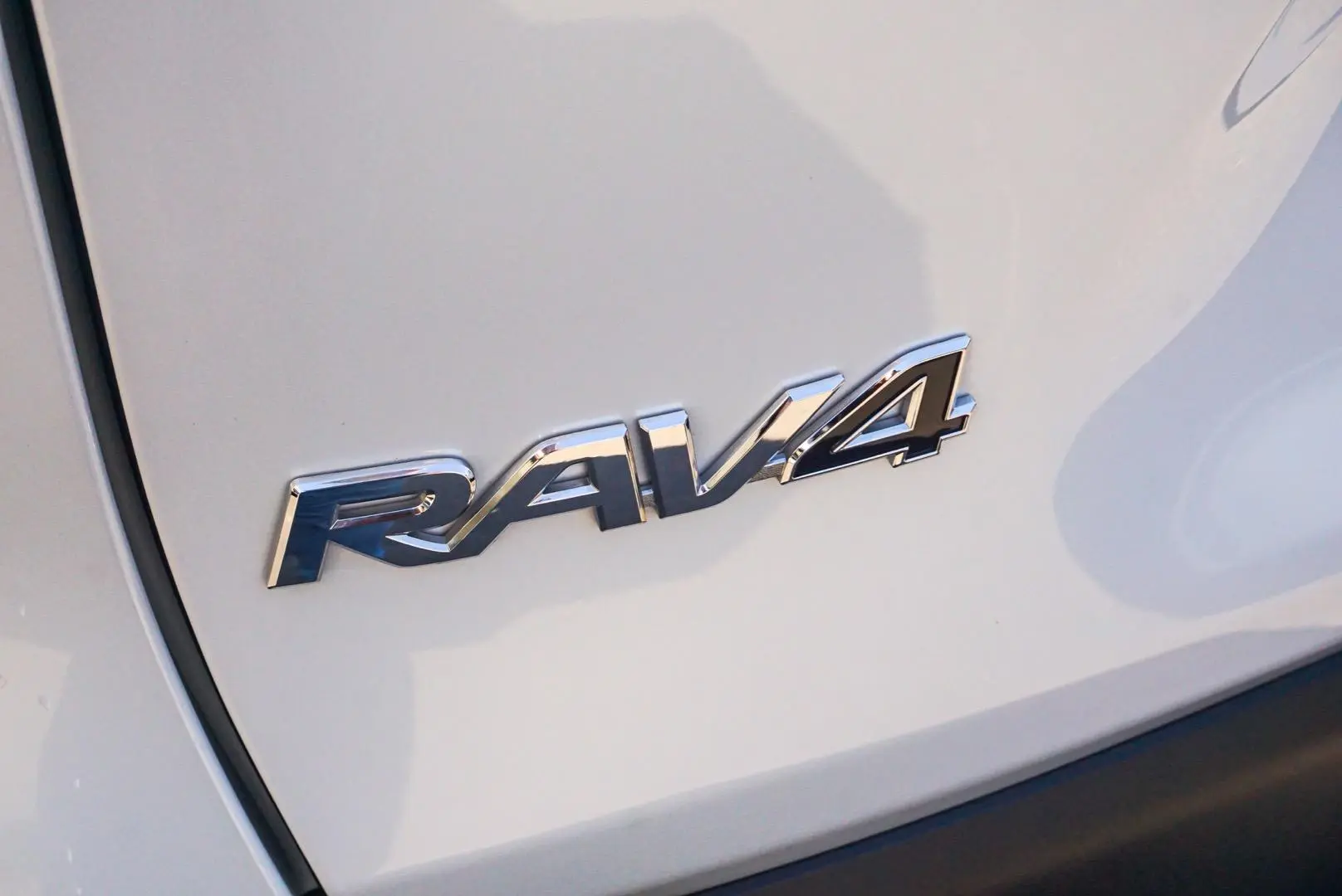 2022 Toyota RAV4 Gallery Image 16