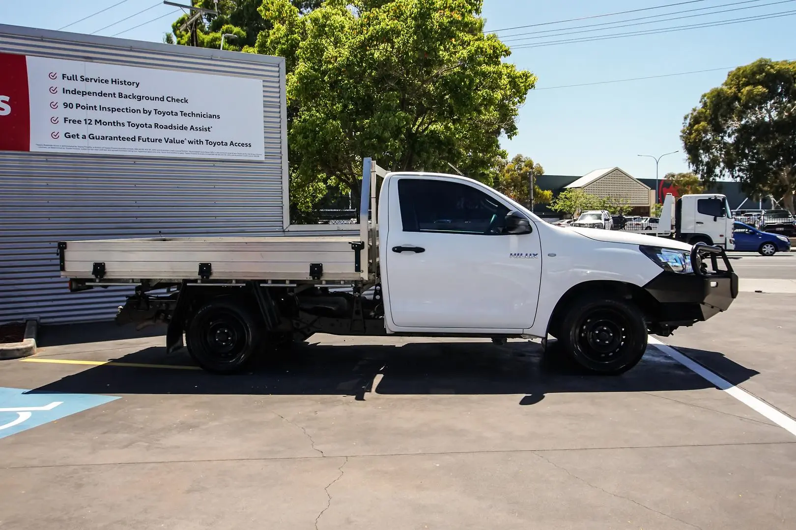 2021 Toyota Hilux Gallery Image 3