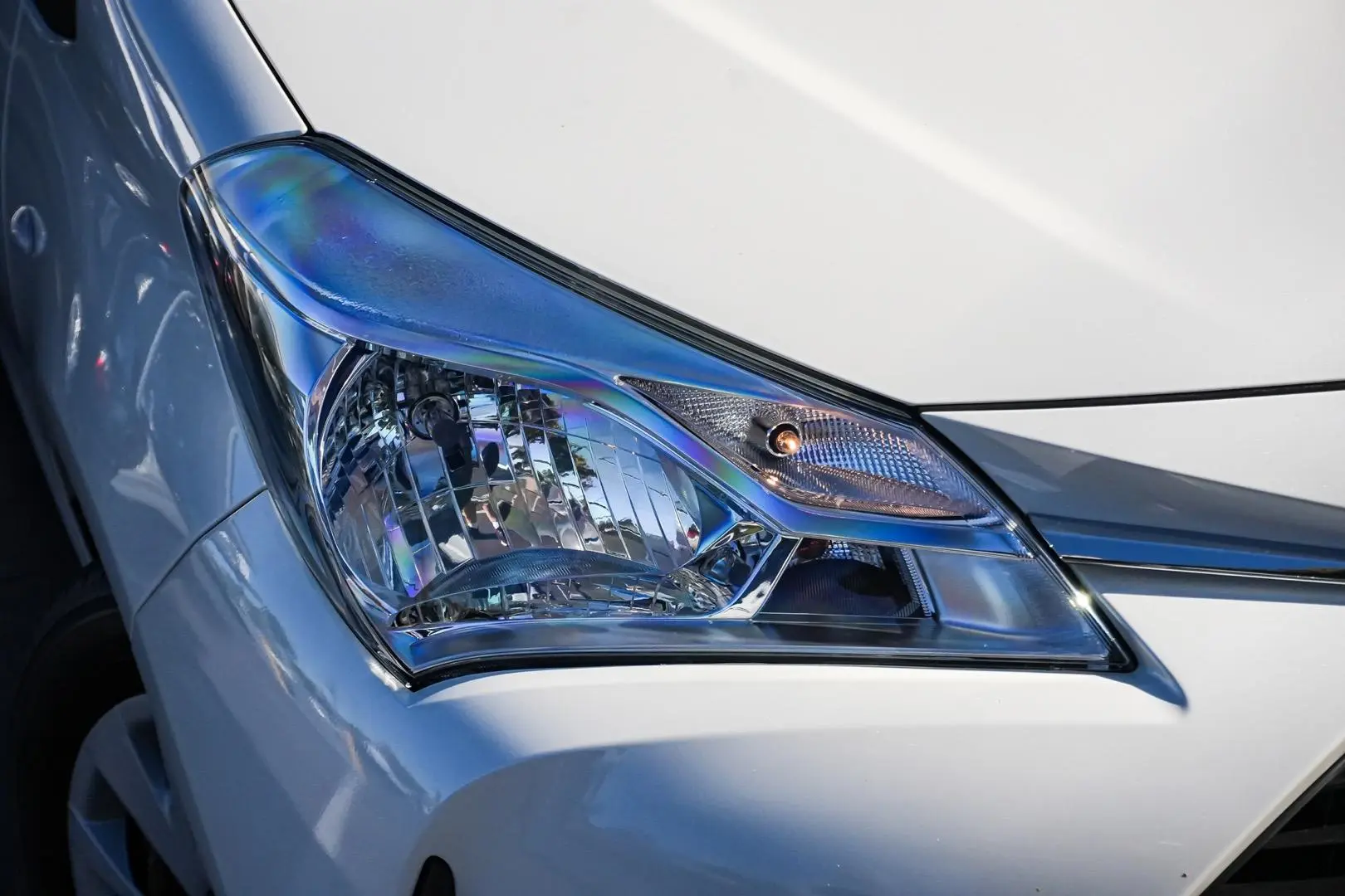 2018 Toyota Yaris Gallery Image 6