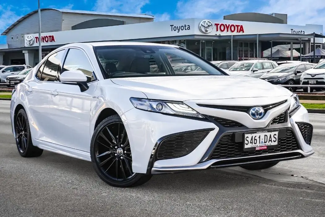 2024 Toyota Camry Gallery Image 1