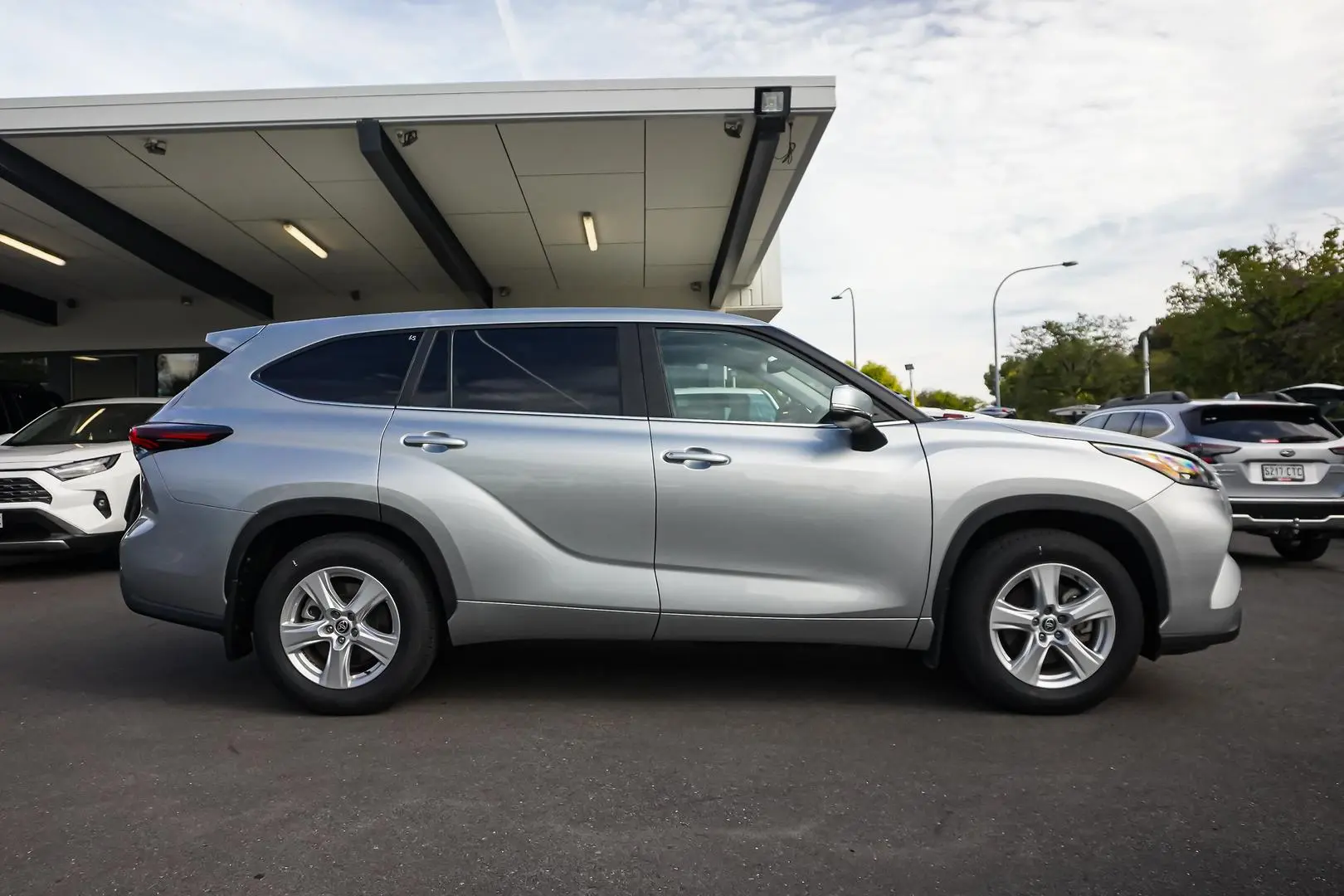 2024 Toyota Kluger Gallery Image 4