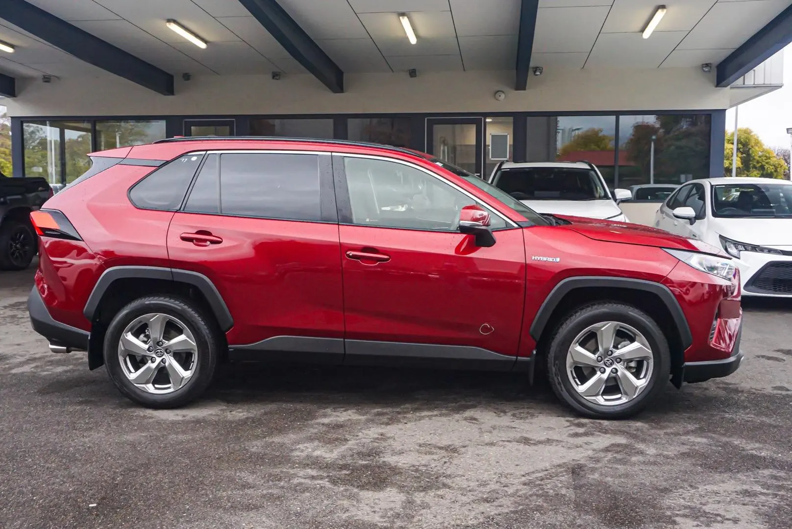 2021 Toyota RAV4 Gallery Image 3