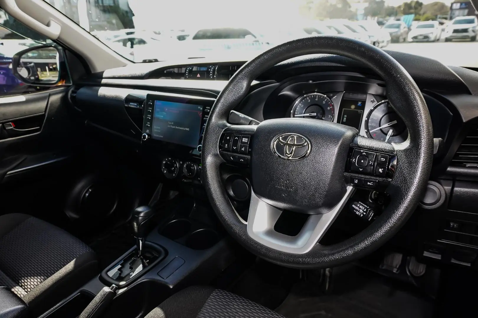 2022 Toyota Hilux Gallery Image 7