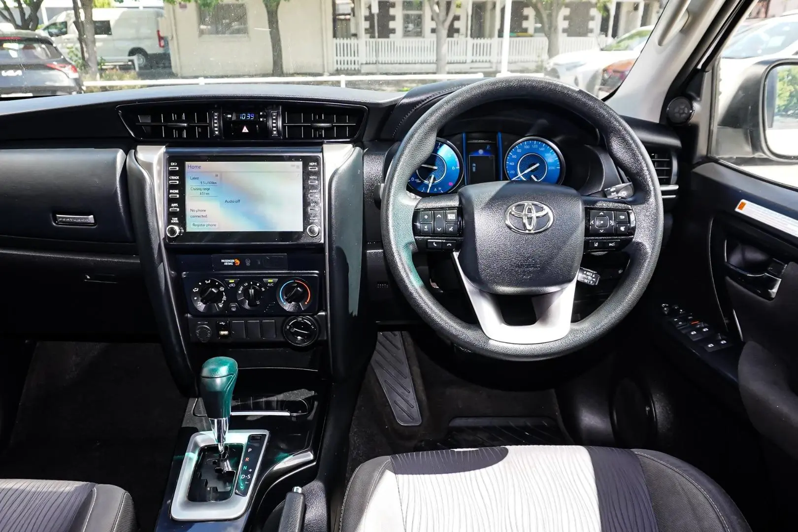 2022 Toyota Fortuner Gallery Image 8