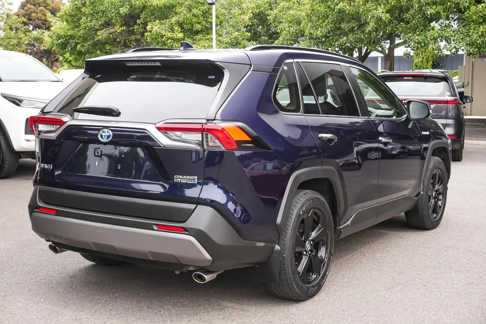 2020 Toyota RAV4 Gallery Image 3