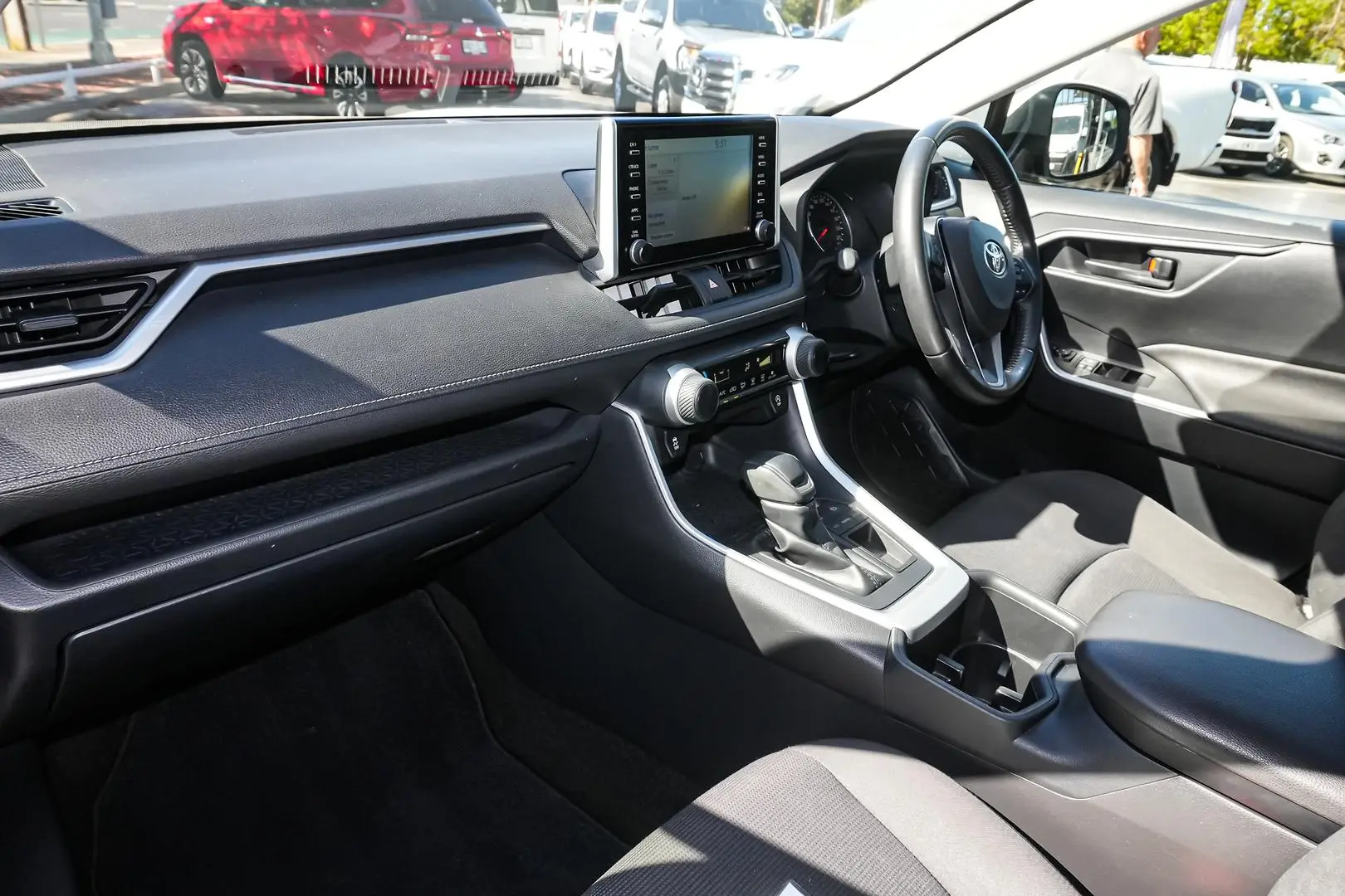 2022 Toyota RAV4 Gallery Image 11