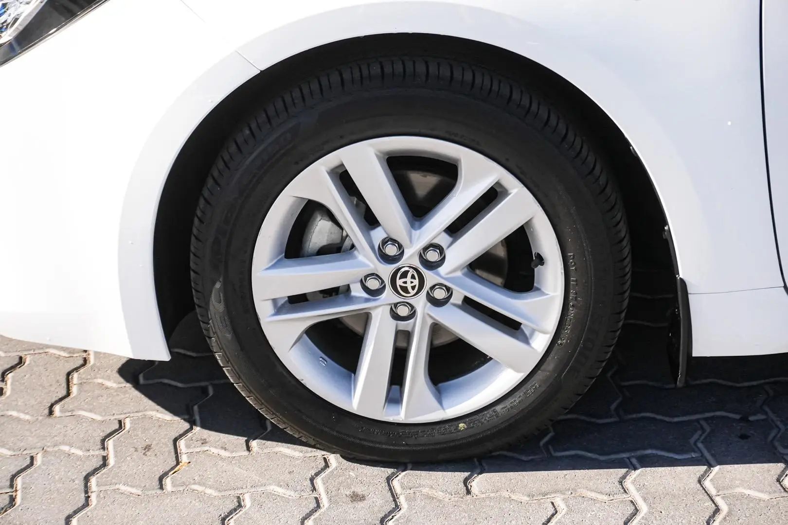 2019 Toyota Corolla Gallery Image 8