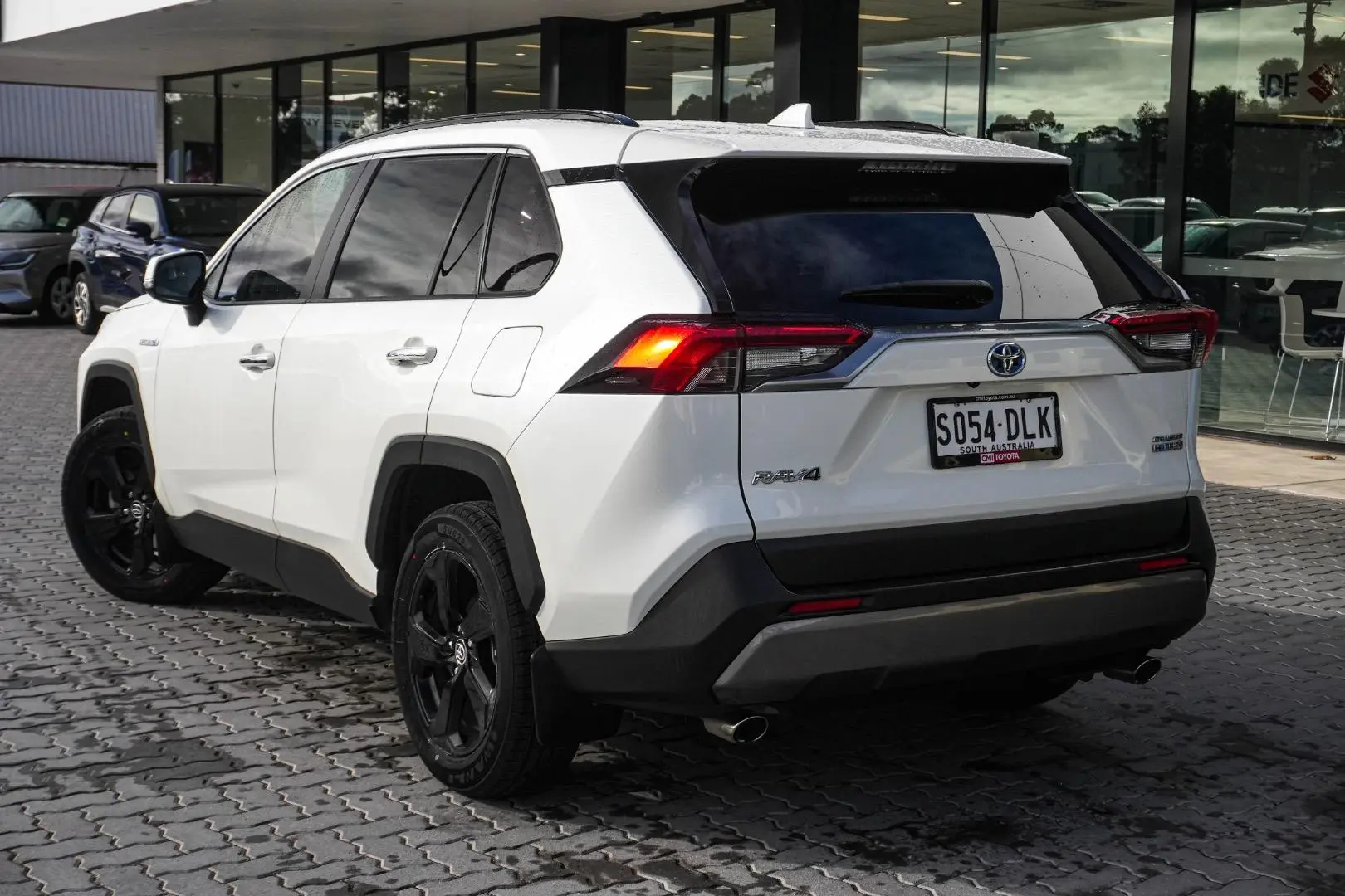 2020 Toyota RAV4 Gallery Image 3