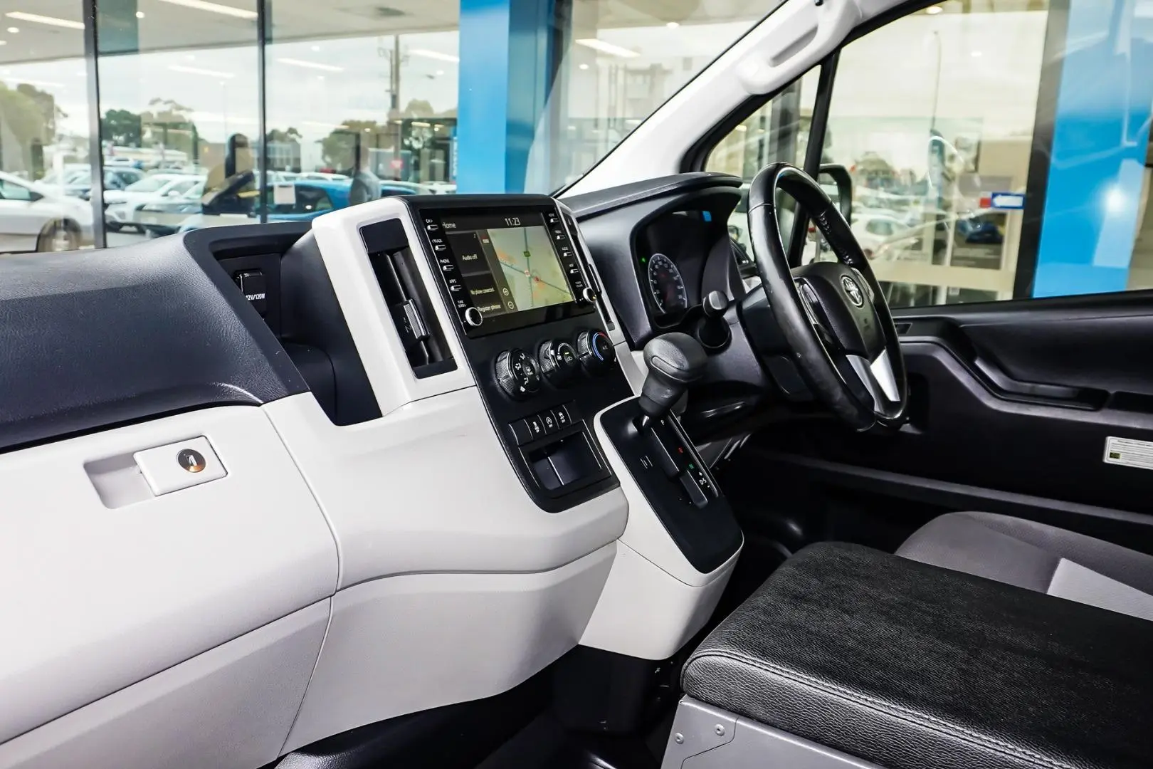 2020 Toyota Hiace Gallery Image 13