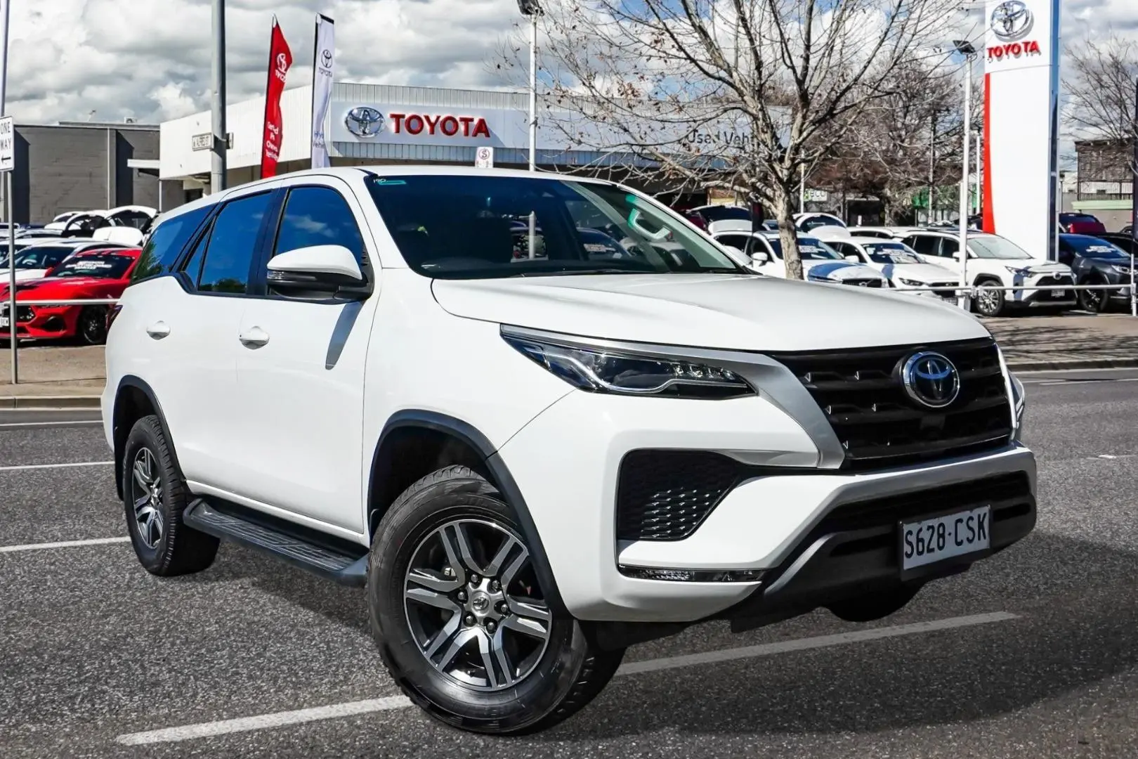 2022 Toyota Fortuner Gallery Image 1