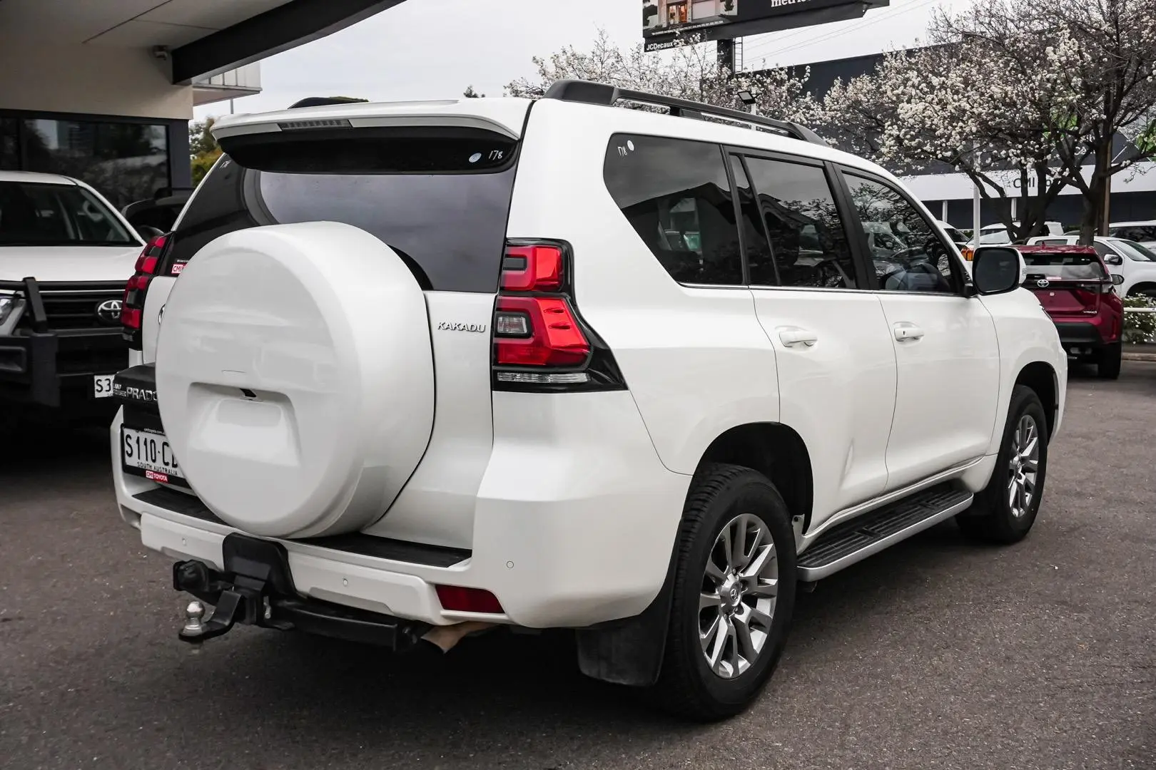 2019 Toyota Landcruiser Prado Gallery Image 3