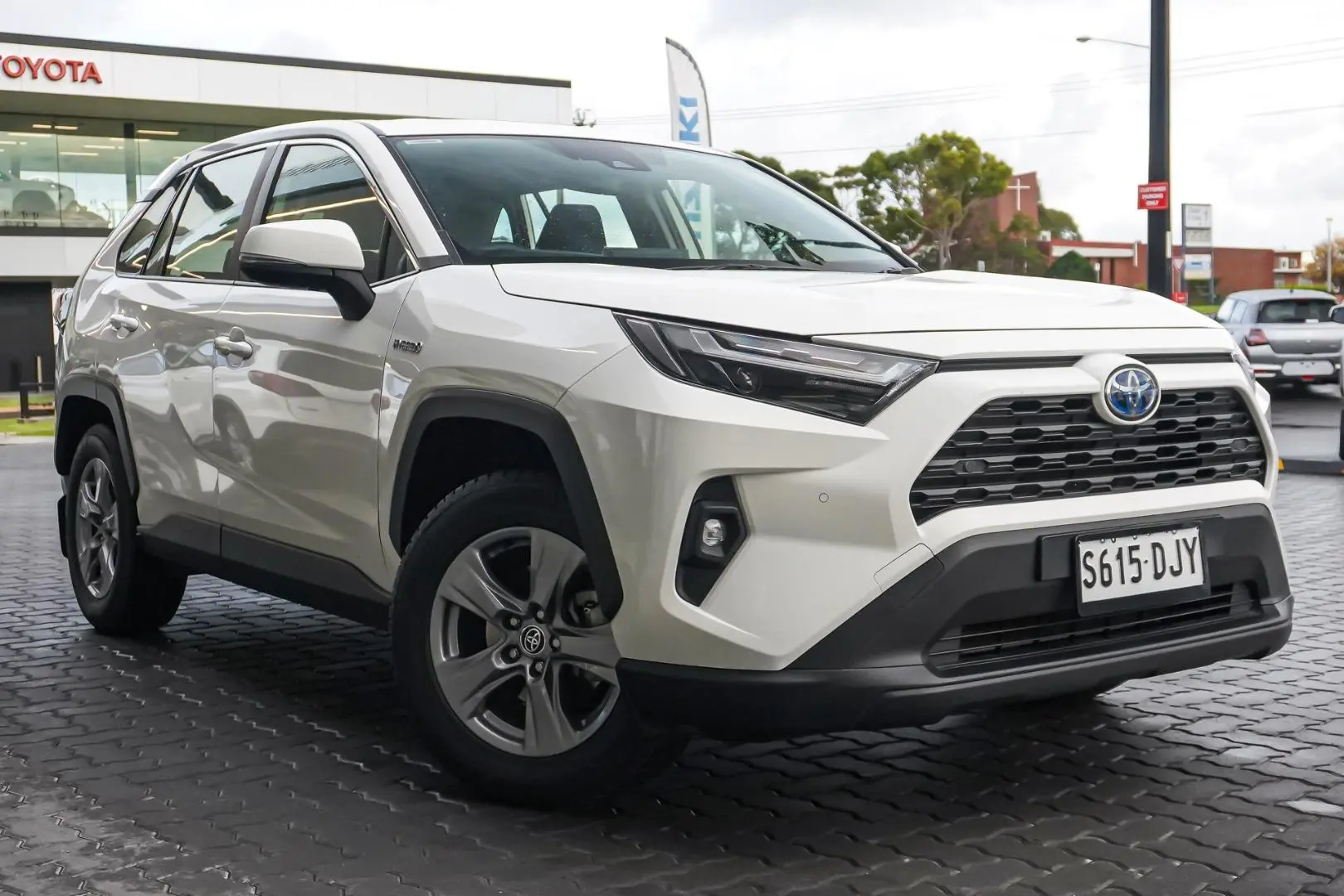 2024 Toyota RAV4 Gallery Image 2