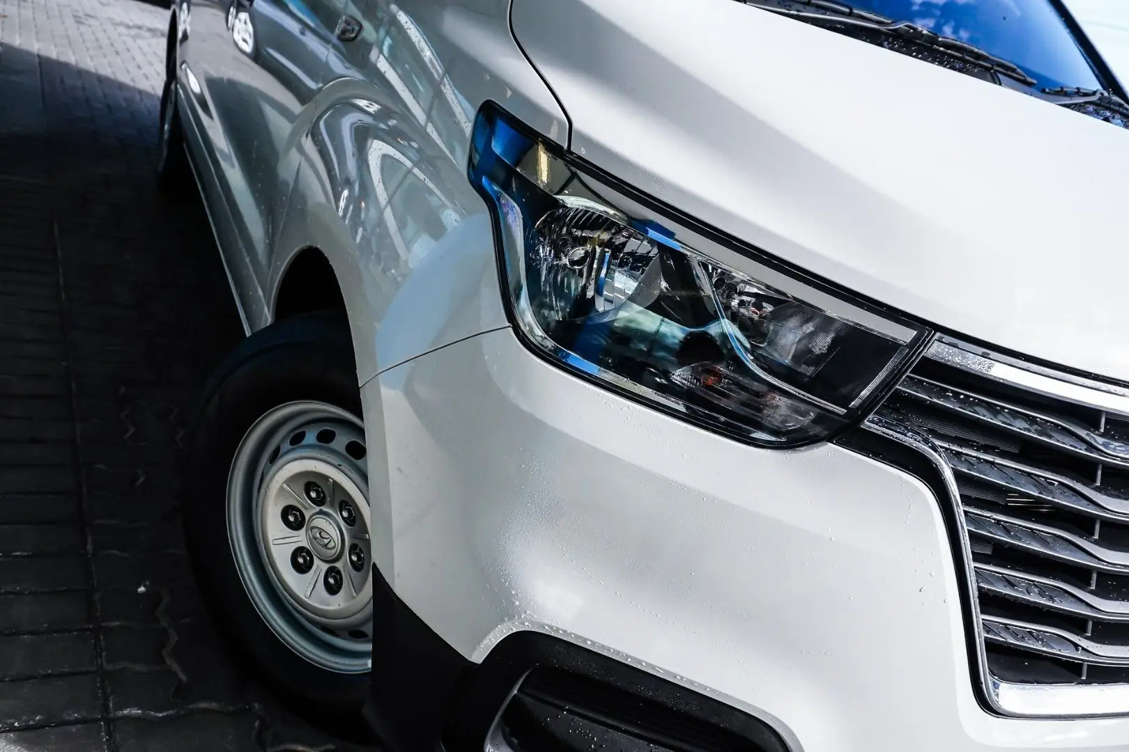 2019 Hyundai iLoad Gallery Image 11