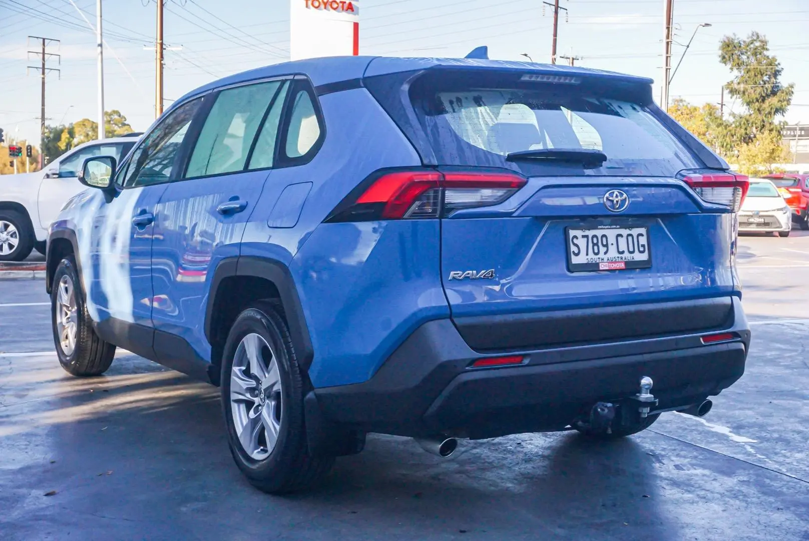 2022 Toyota RAV4 Gallery Image 3