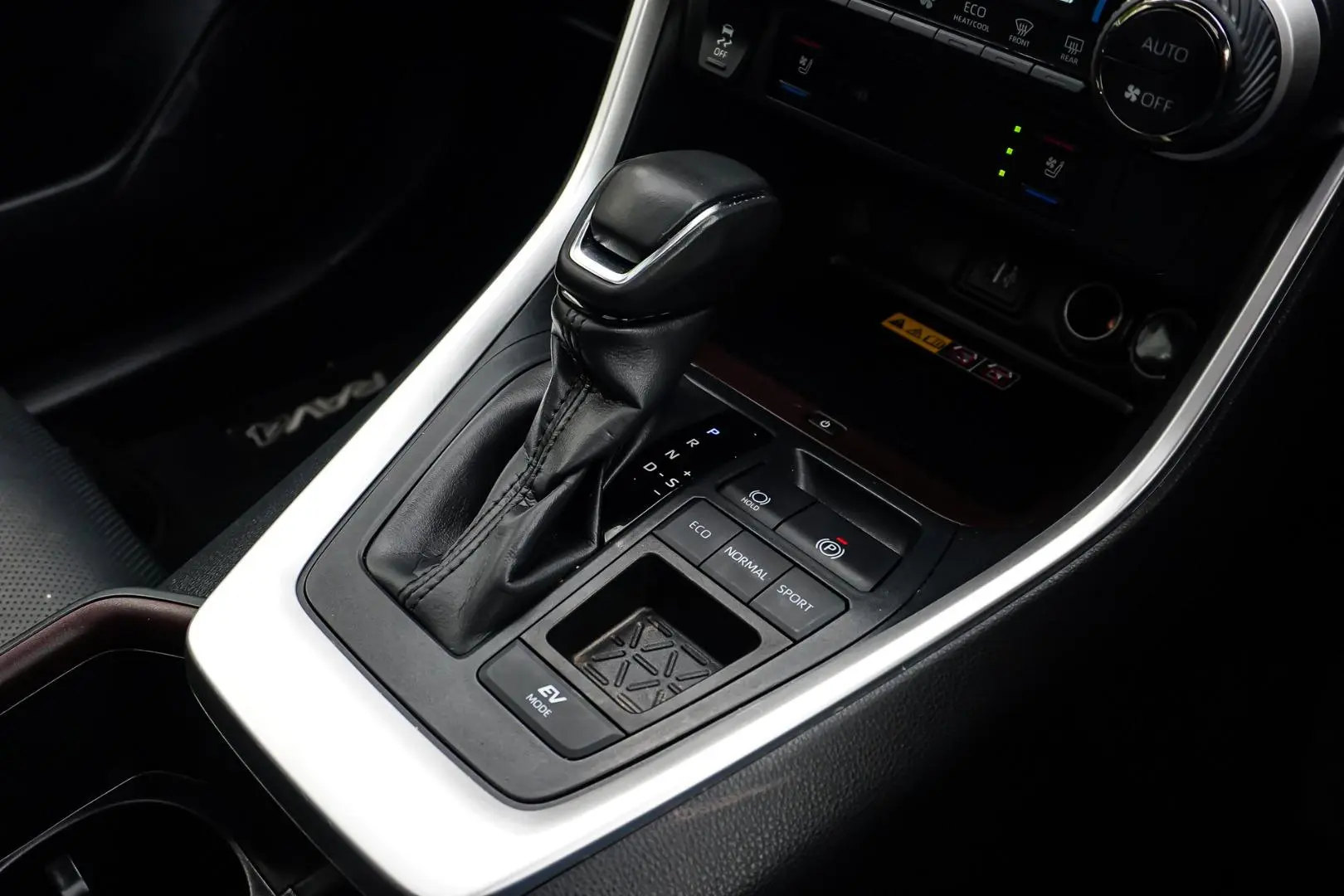 2023 Toyota RAV4 Gallery Image 18