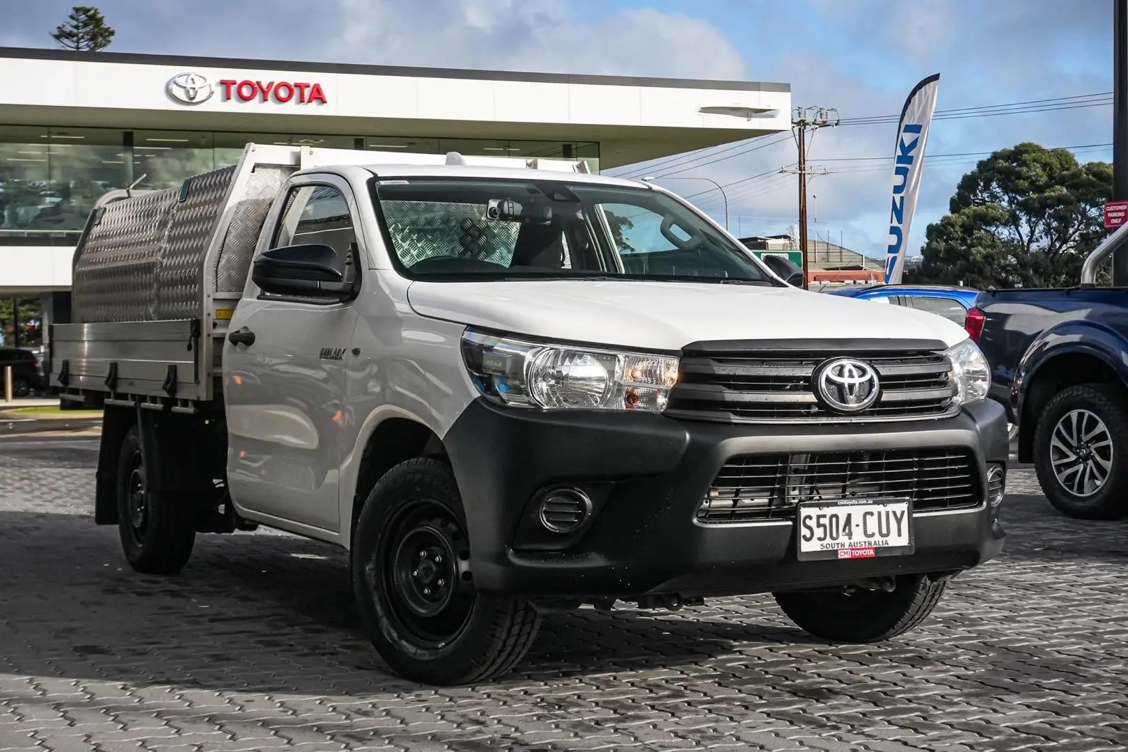 2023 Toyota Hilux Gallery Image 2