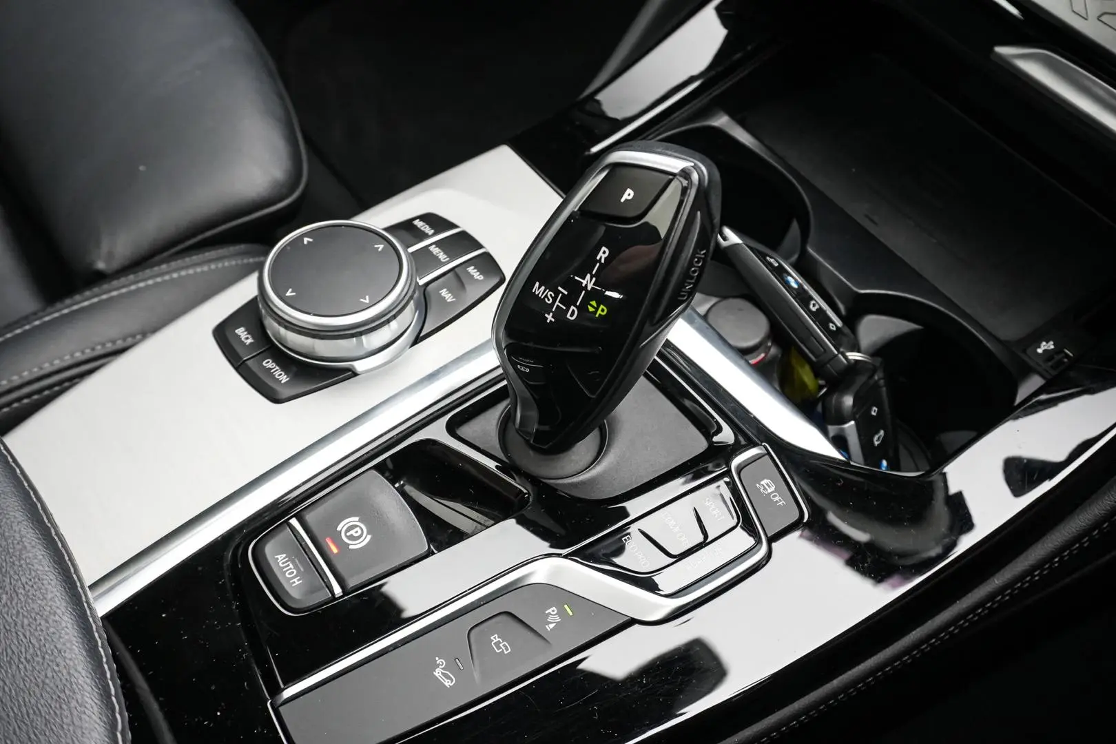 2019 BMW X4 Gallery Image 18