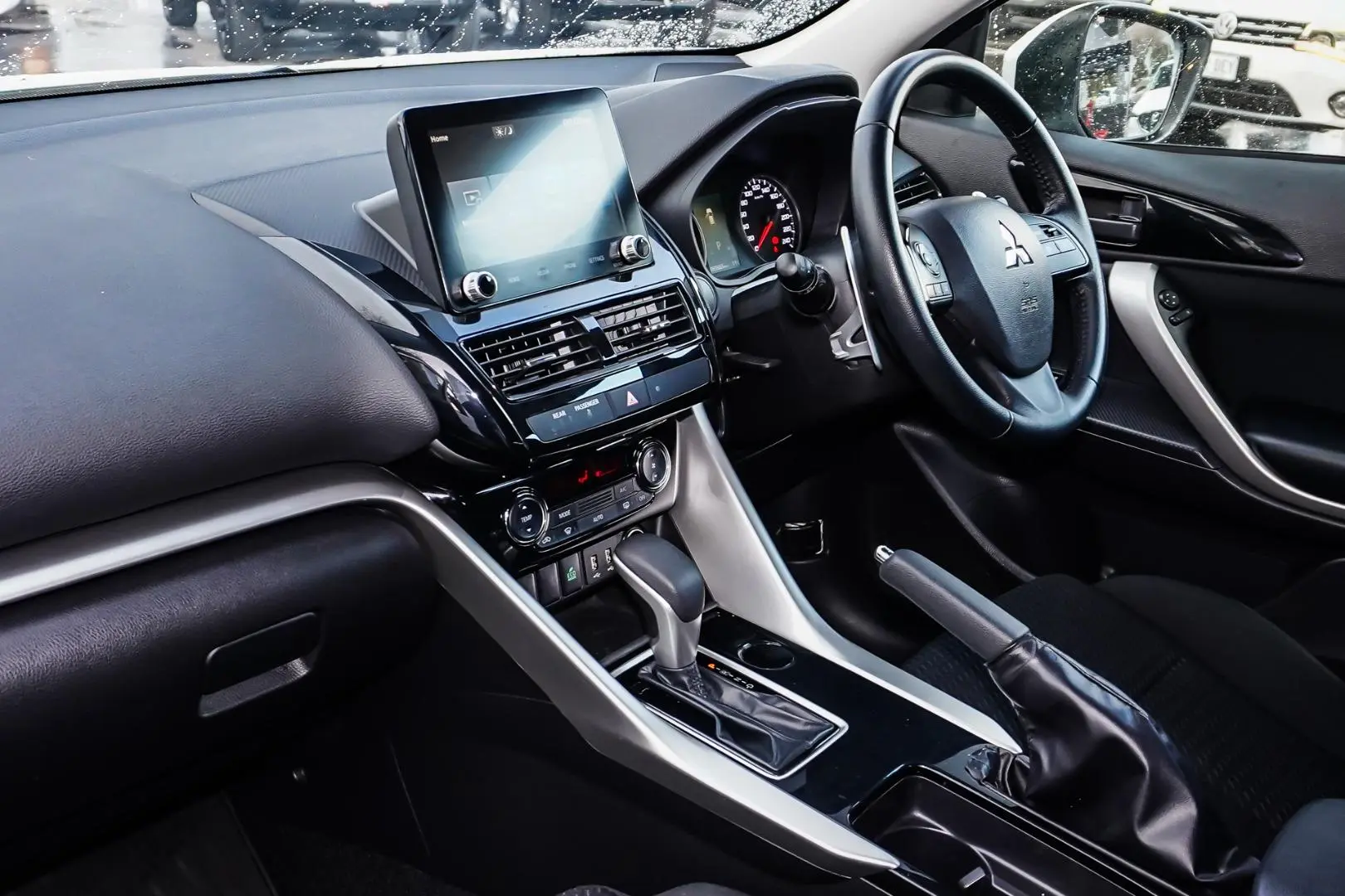 2021 Mitsubishi Eclipse Cross Gallery Image 11