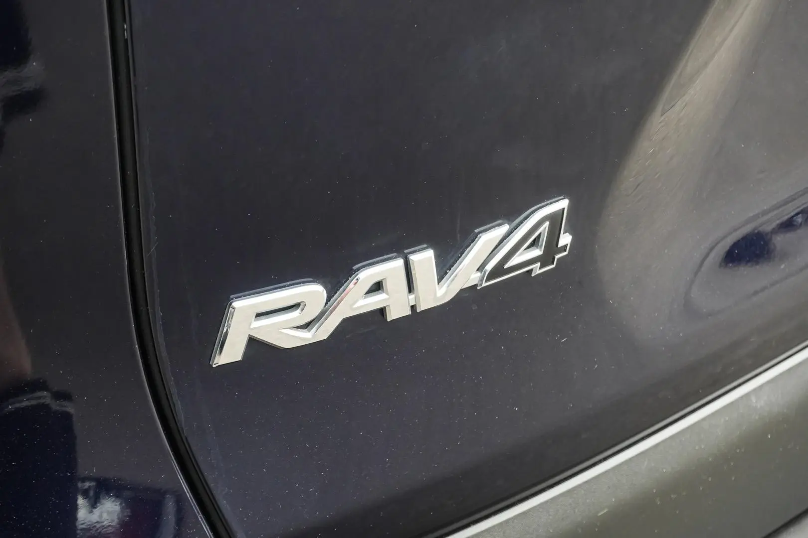 2020 Toyota RAV4 Gallery Image 16