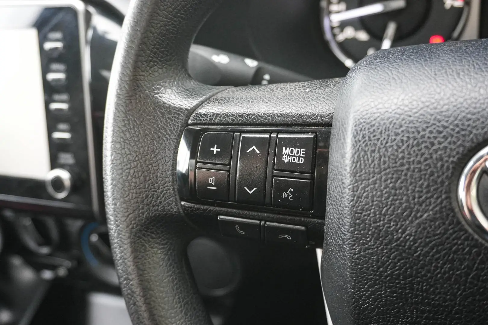 2020 Toyota Hilux Gallery Image 19