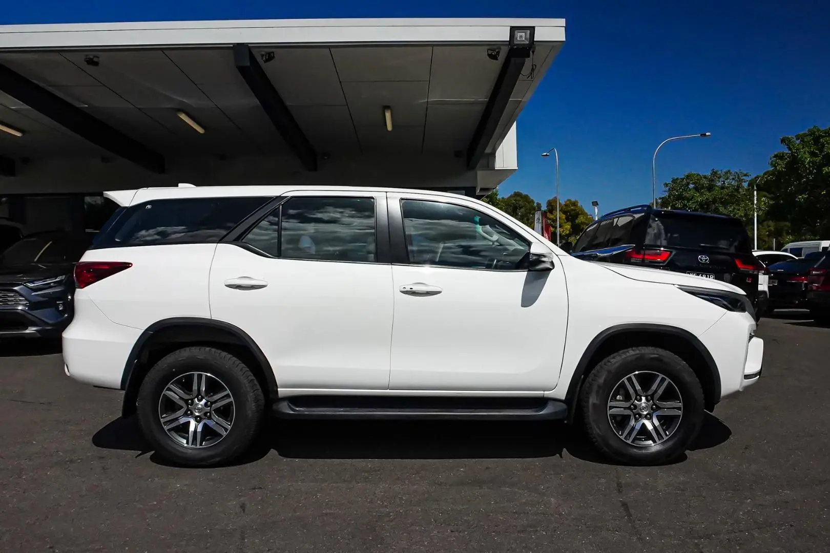 2022 Toyota Fortuner Gallery Image 16