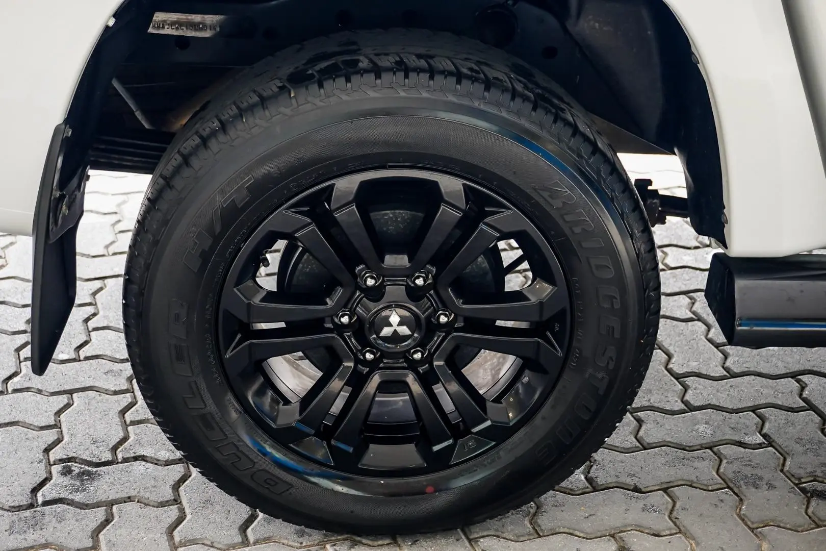 2021 Mitsubishi Triton Gallery Image 18