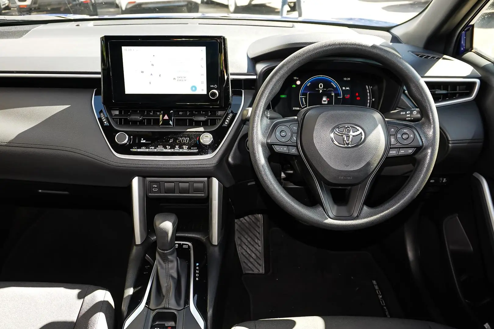 2024 Toyota Corolla Cross Gallery Image 8